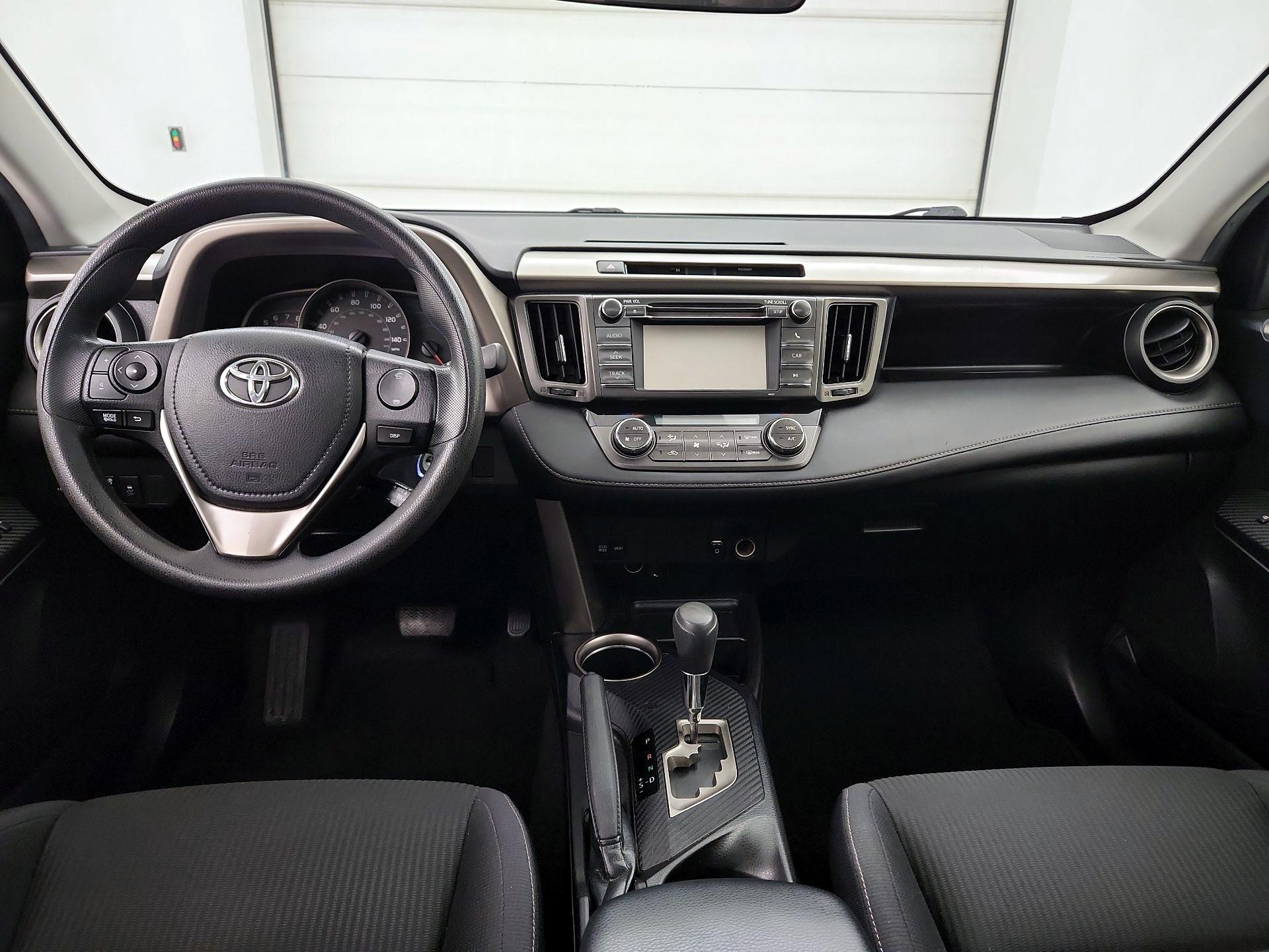 Thumbnail: 2013 Toyota RAV4 - 9
