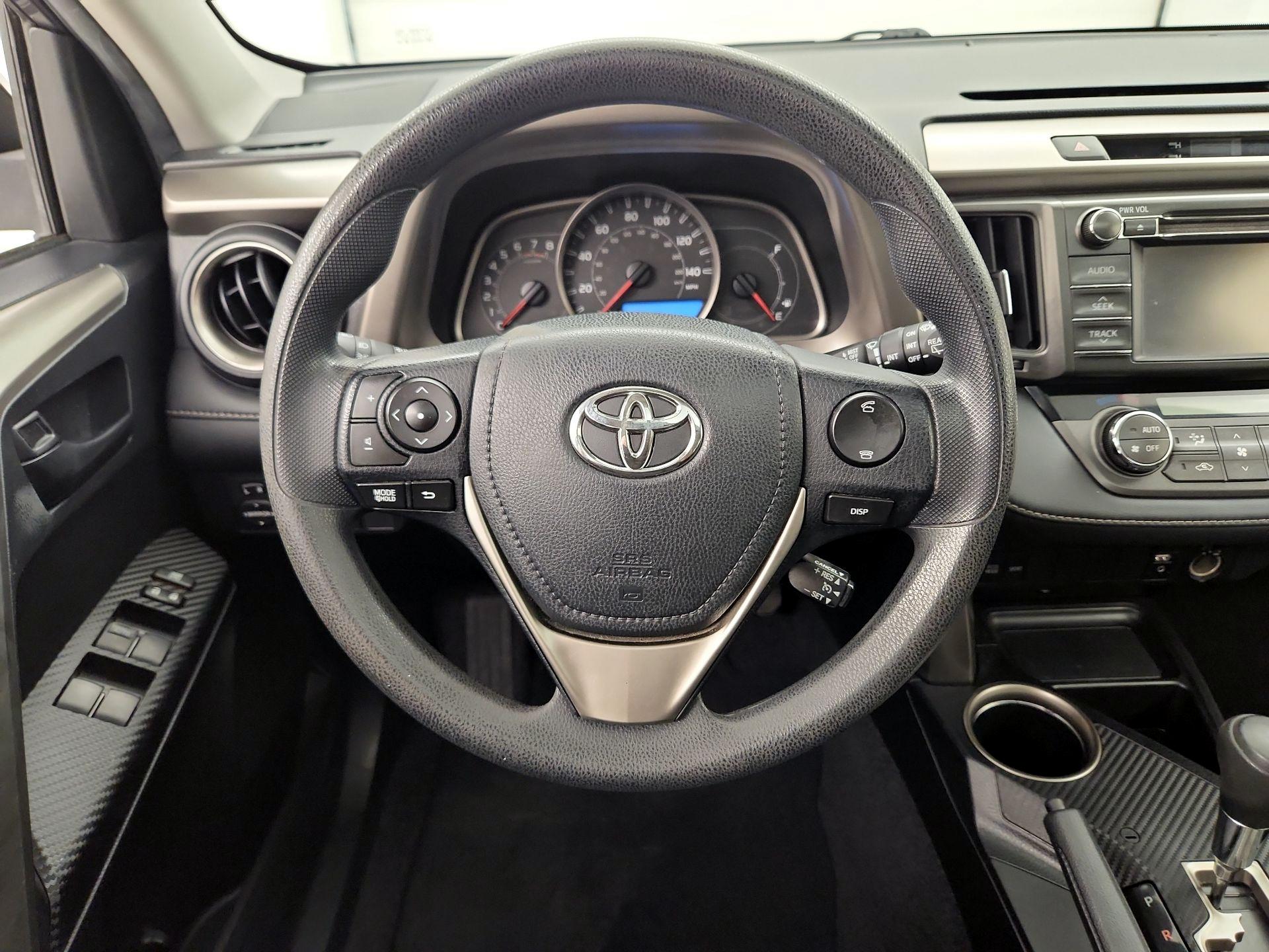Thumbnail: 2013 Toyota RAV4 - 10