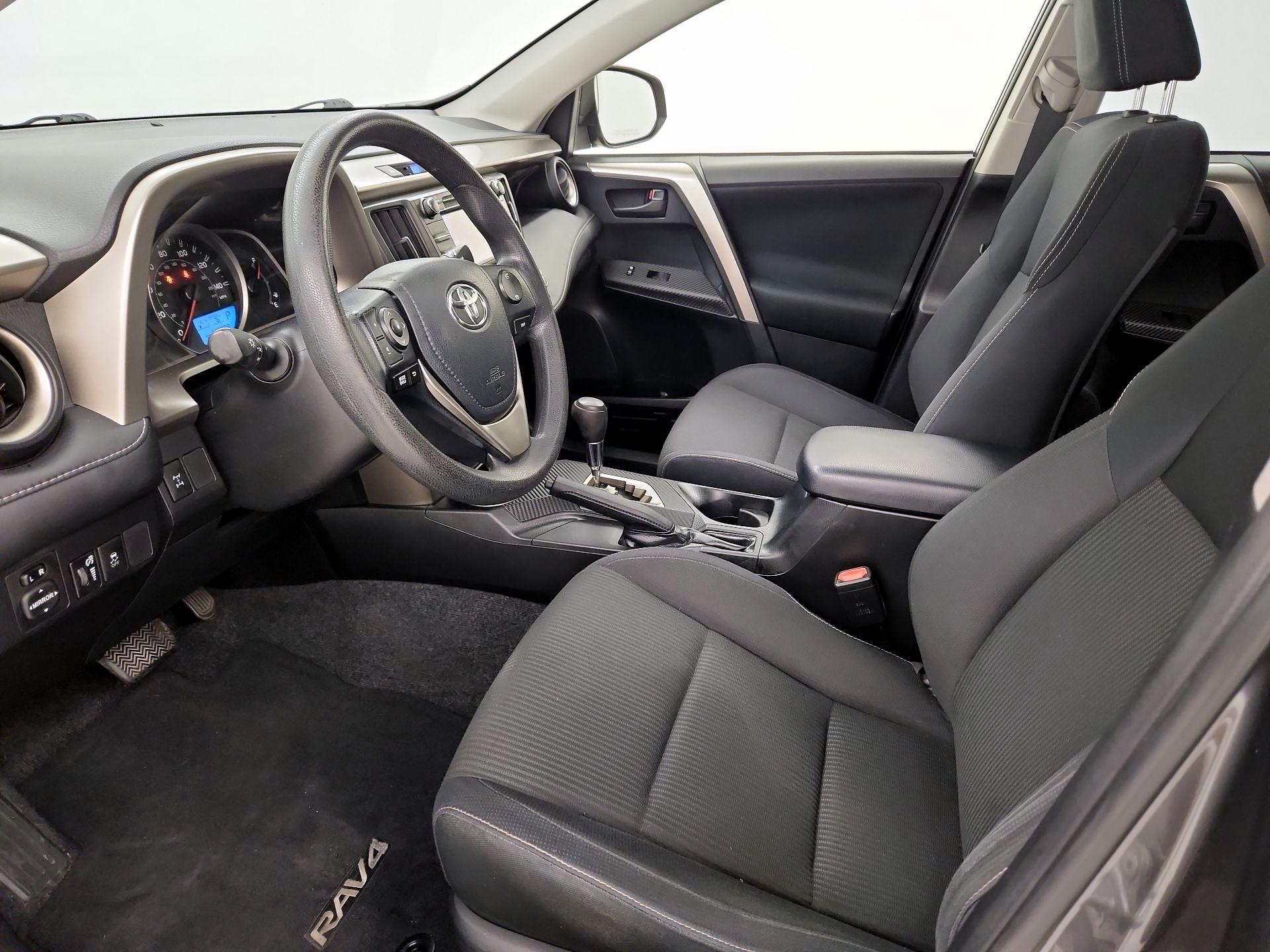 Thumbnail: 2013 Toyota RAV4 - 11