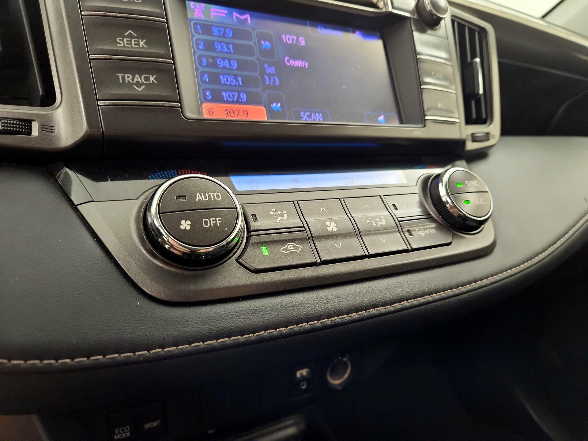 Thumbnail: 2013 Toyota RAV4 - 16