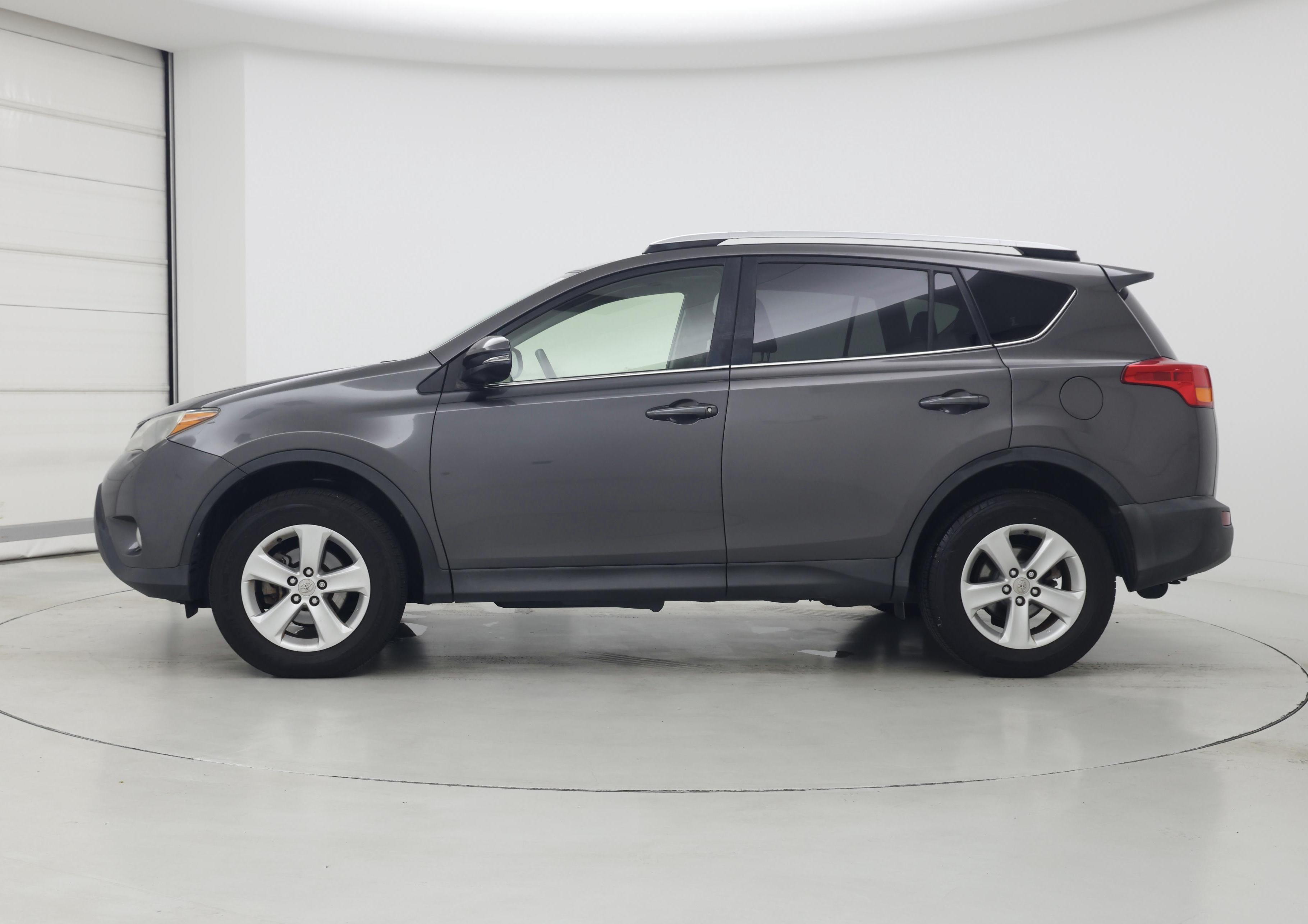 Thumbnail: 2013 Toyota RAV4 - 3