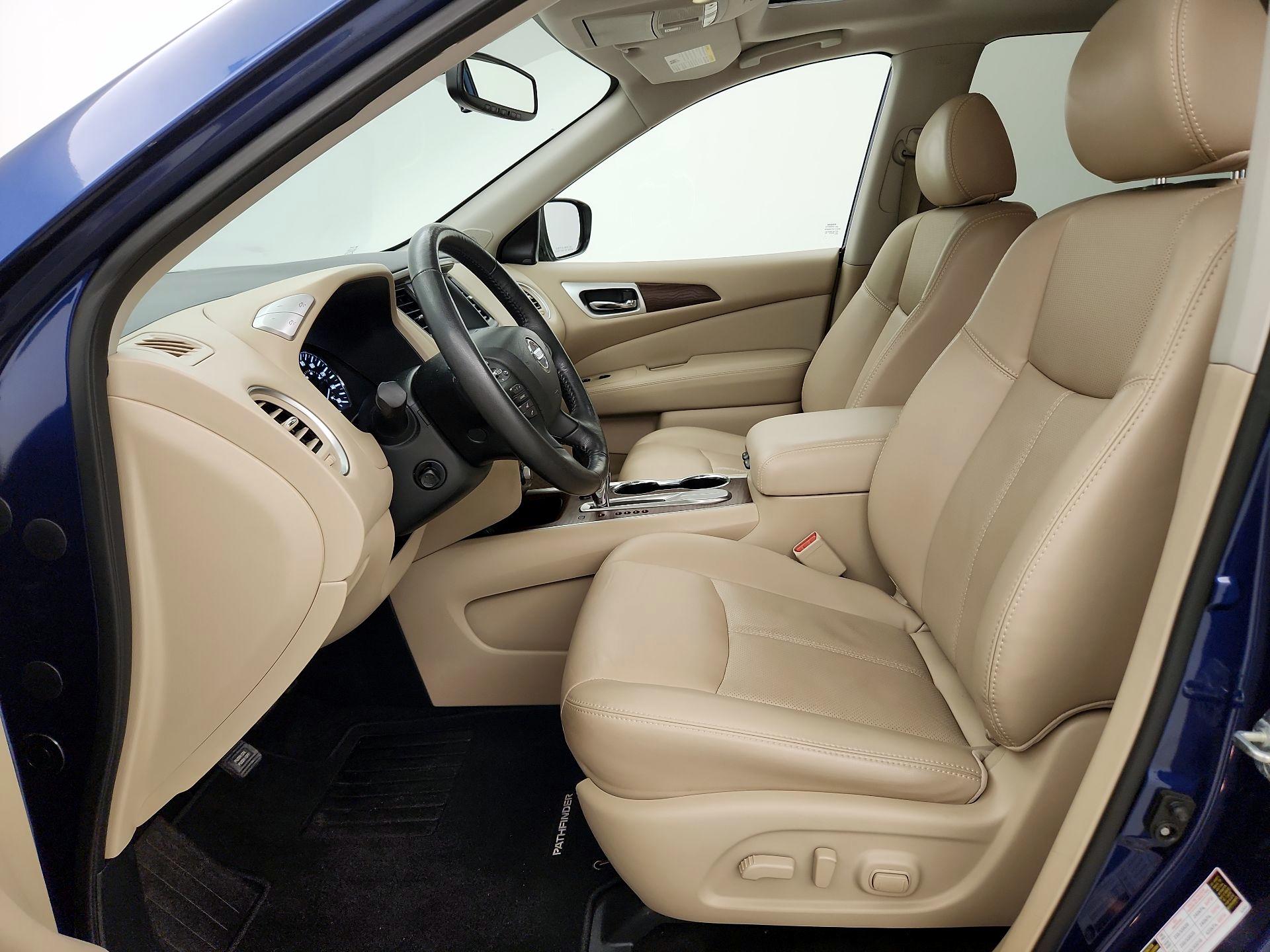 Thumbnail: 2019 Nissan Pathfinder - 11