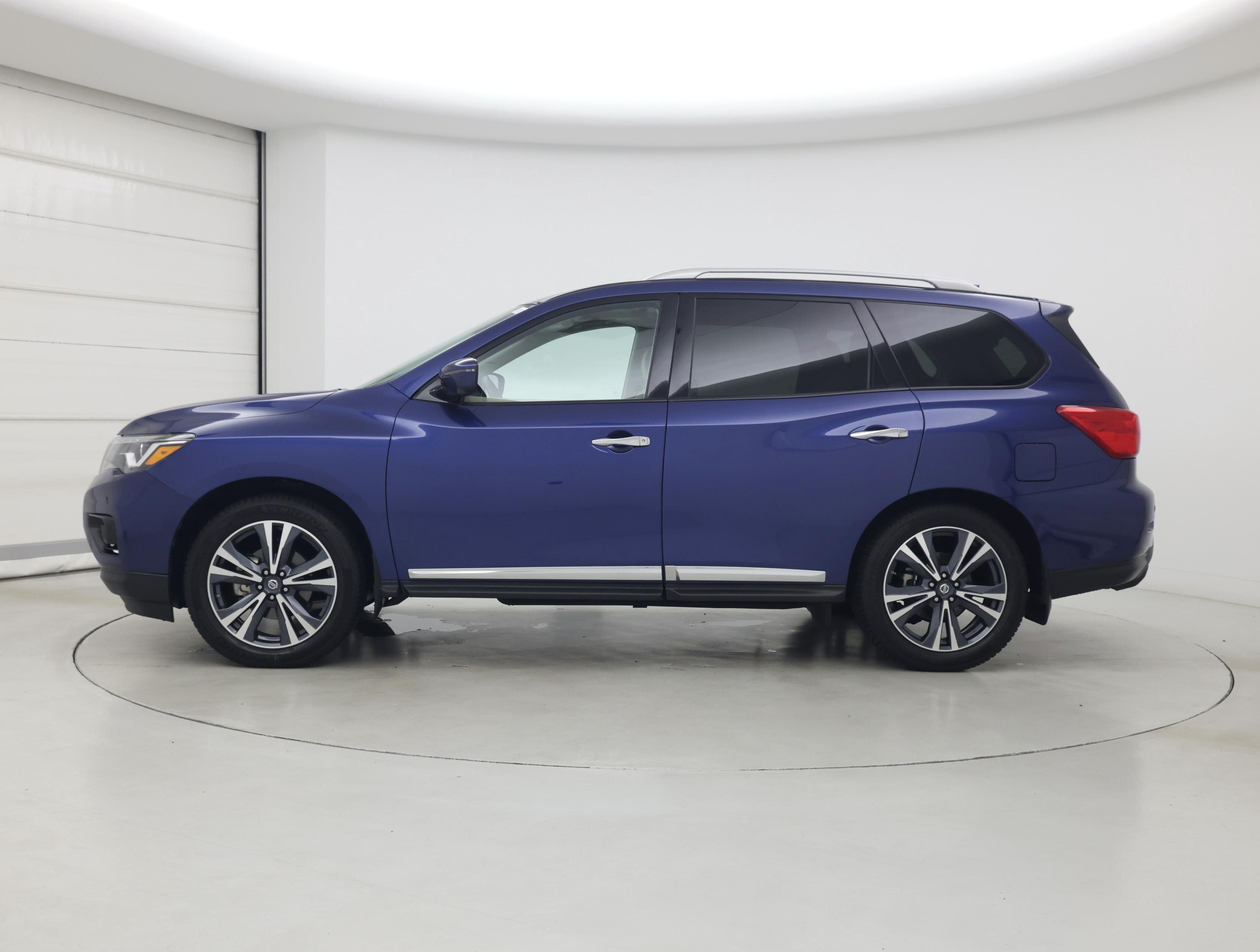 Thumbnail: 2019 Nissan Pathfinder - 3