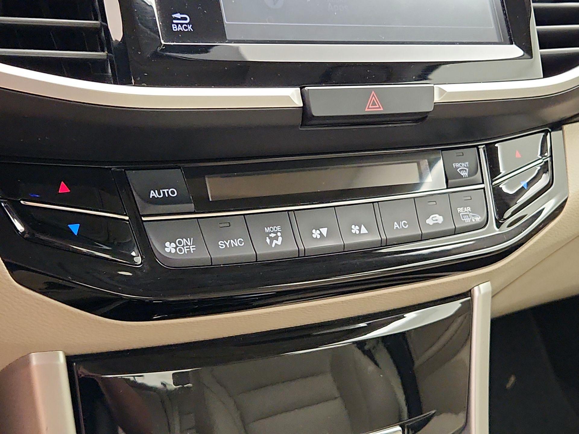 Thumbnail: 2016 Honda Accord - 17