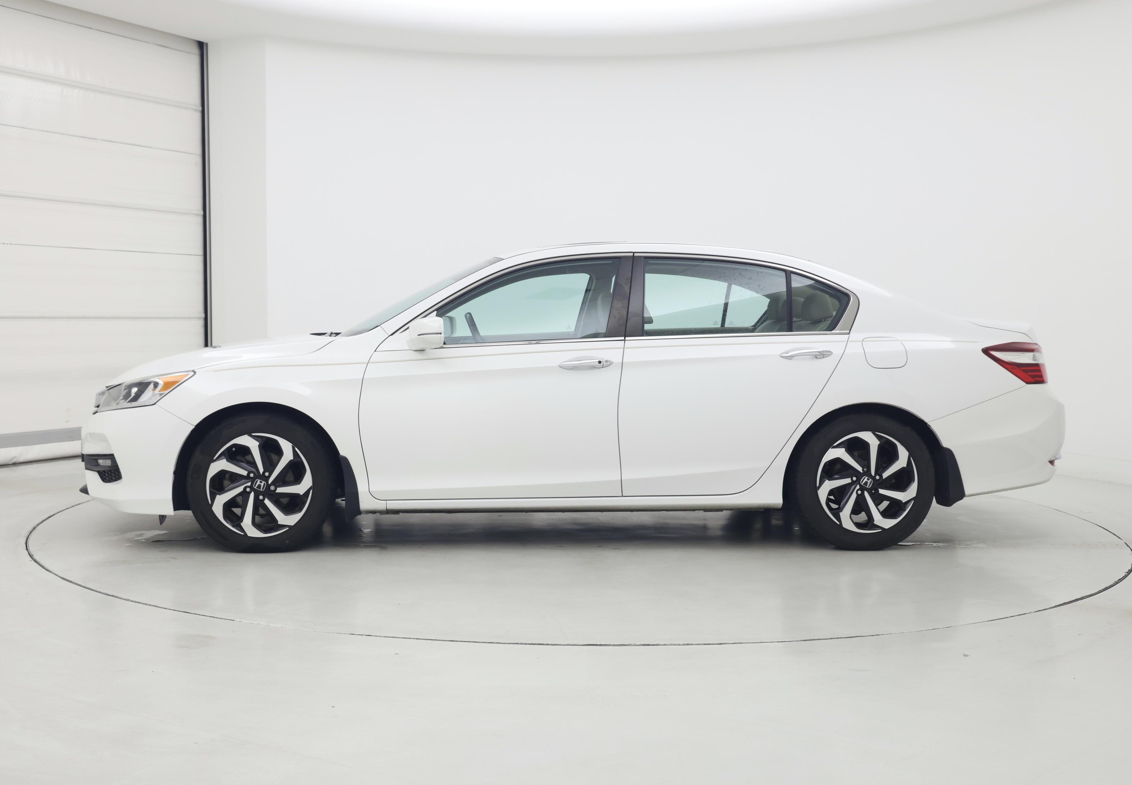 Thumbnail: 2016 Honda Accord - 3