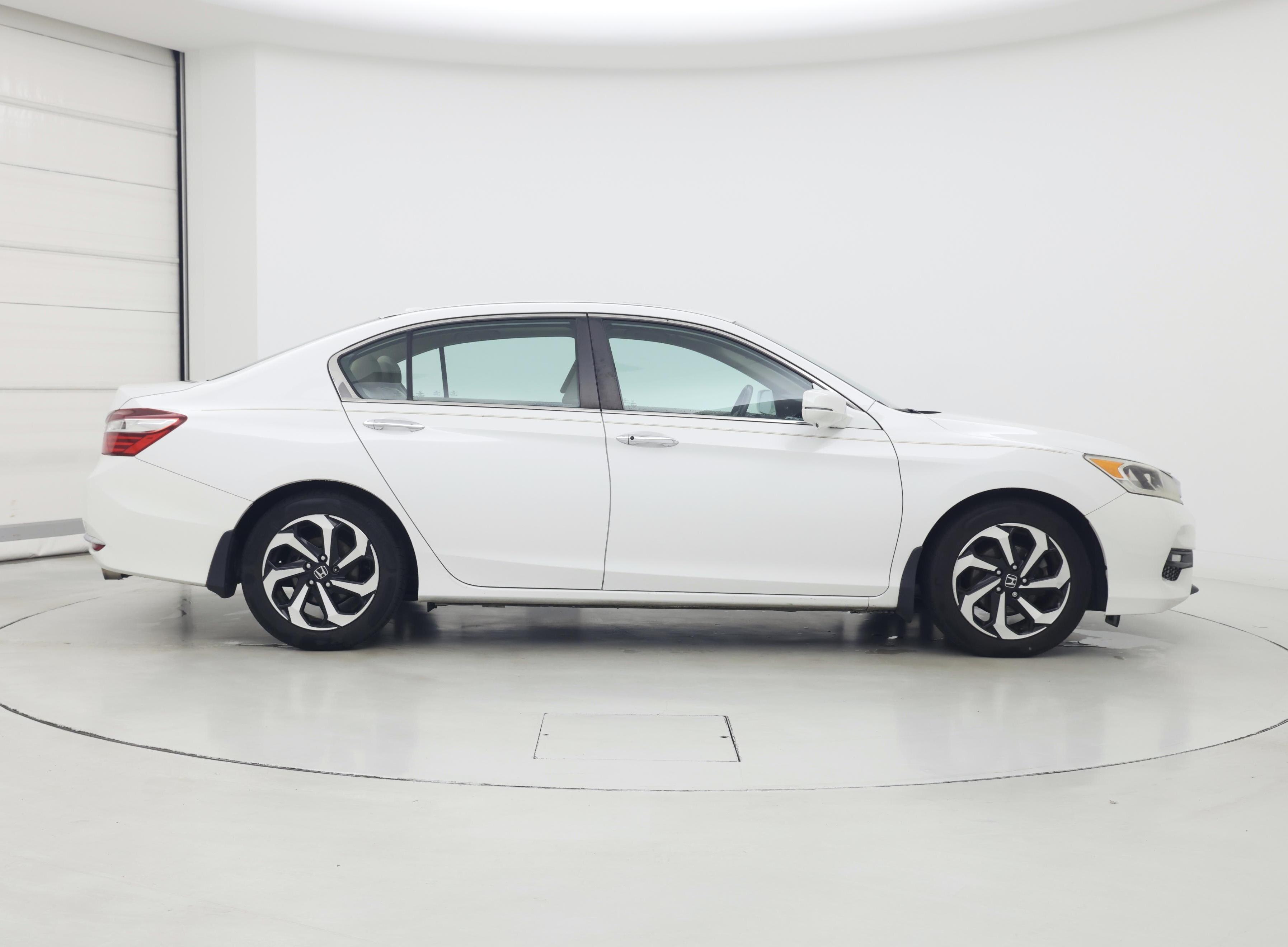 Thumbnail: 2016 Honda Accord - 7