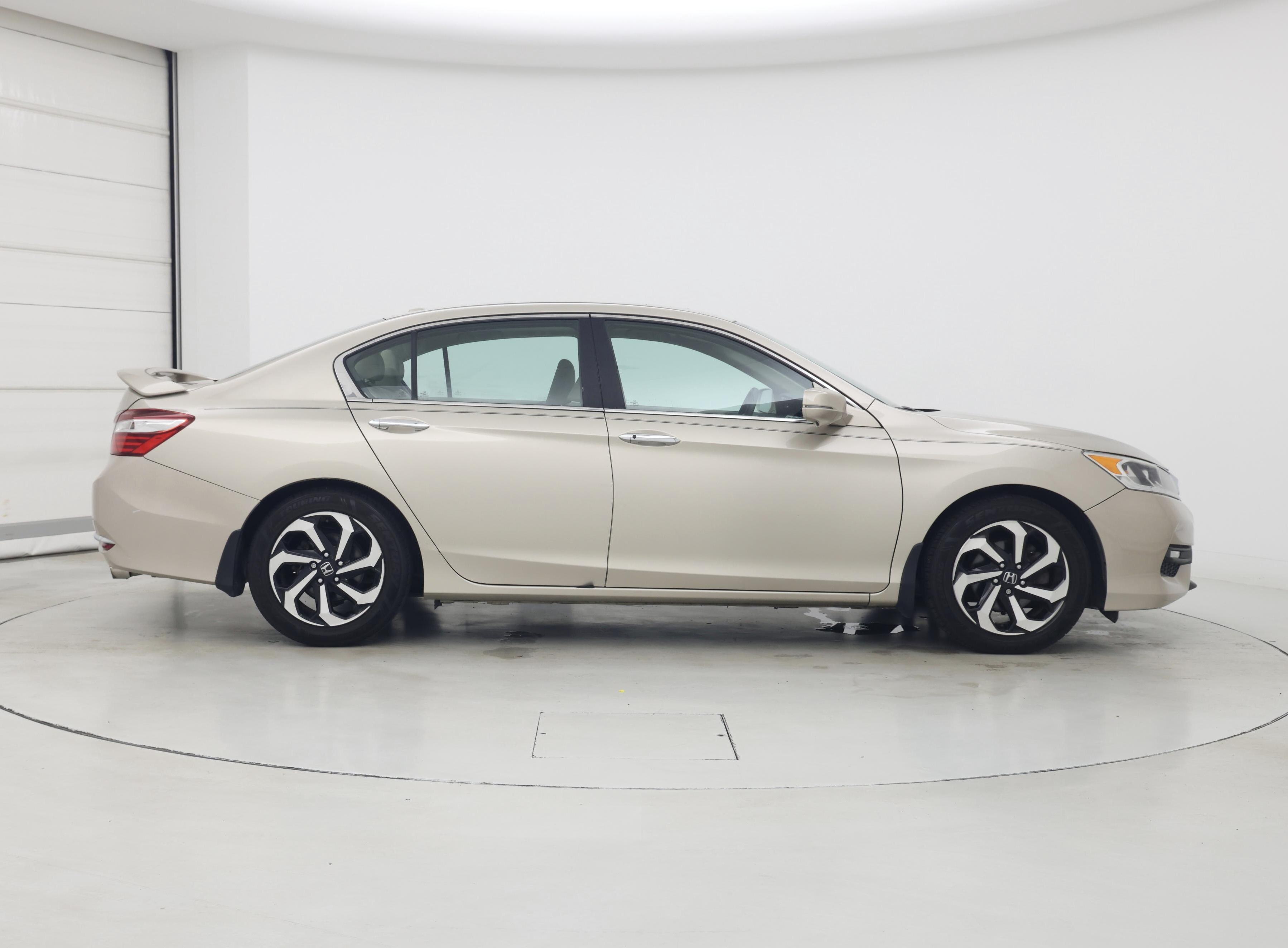 Thumbnail: 2016 Honda Accord - 7