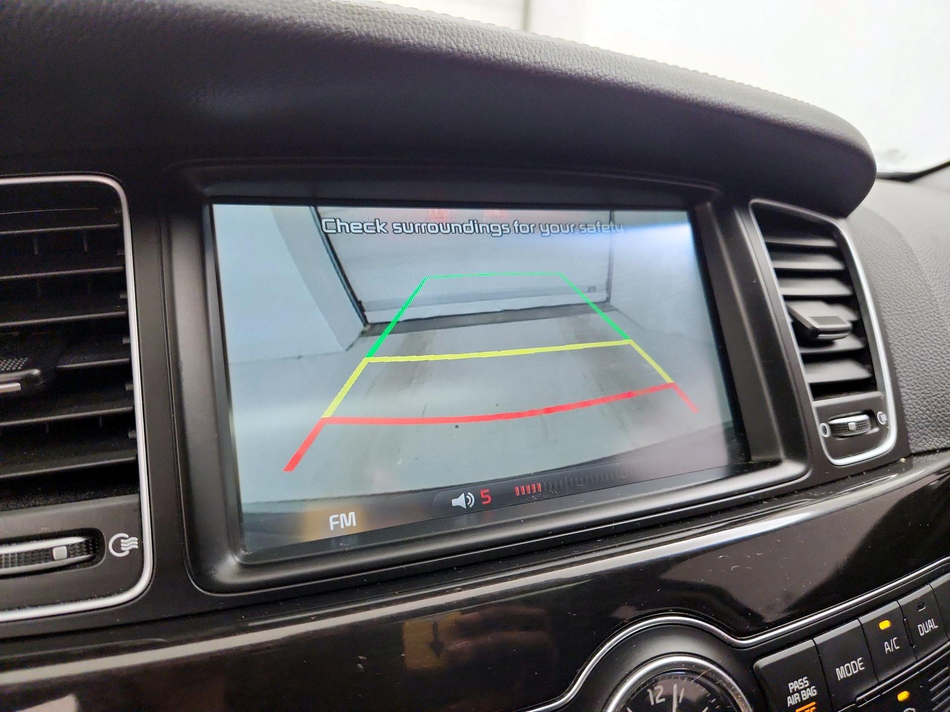 Thumbnail: 2016 Kia Cadenza - 14