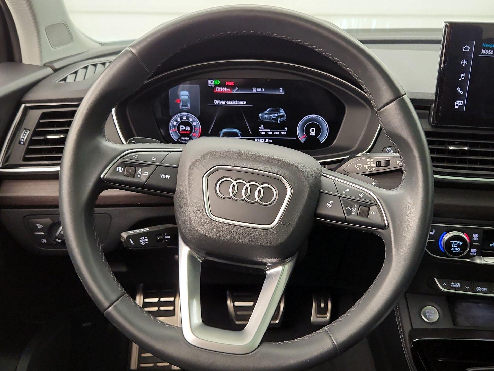 Thumbnail: 2022 Audi Q5 - 10
