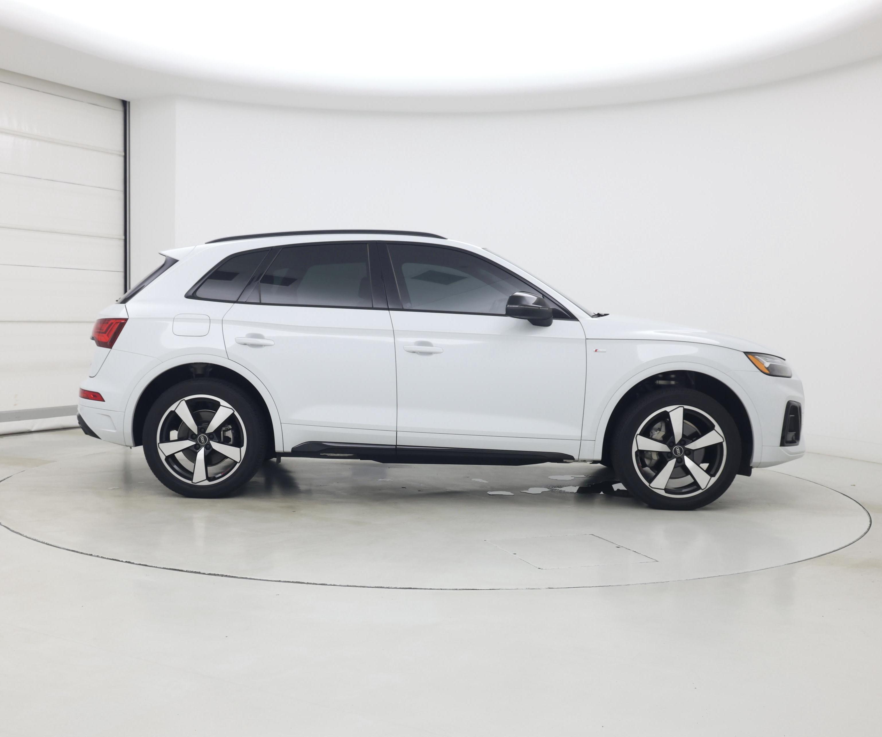 Thumbnail: 2022 Audi Q5 - 7
