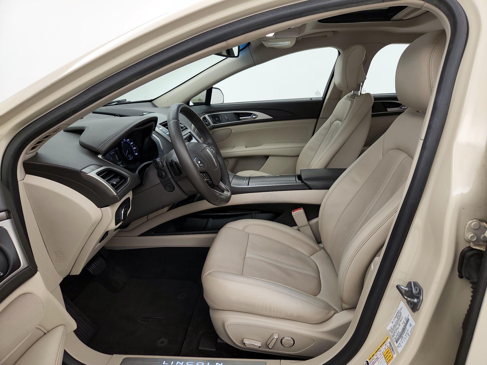 Thumbnail: 2018 Lincoln MKZ - 11