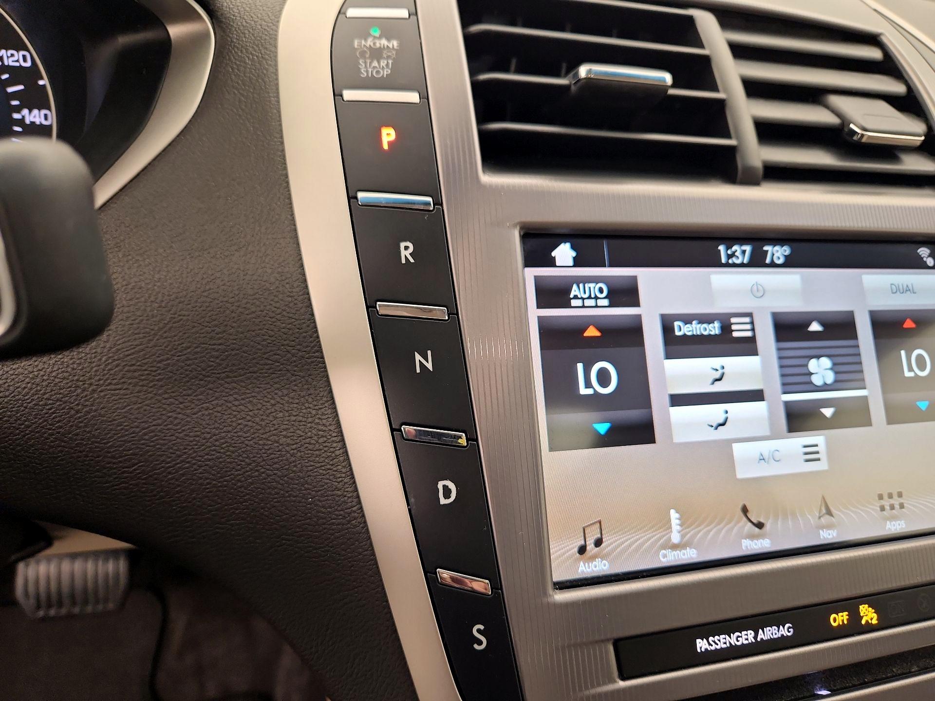 Thumbnail: 2018 Lincoln MKZ - 18