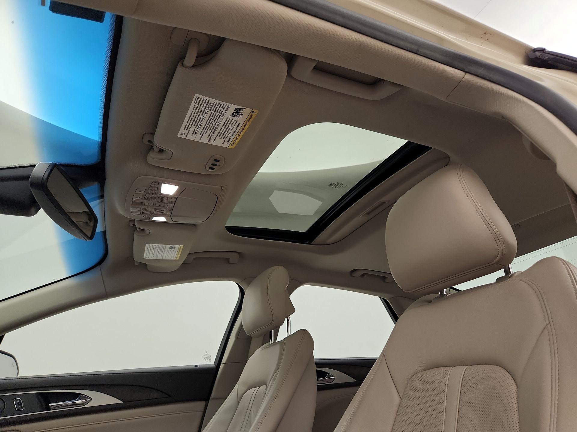 Thumbnail: 2018 Lincoln MKZ - 20
