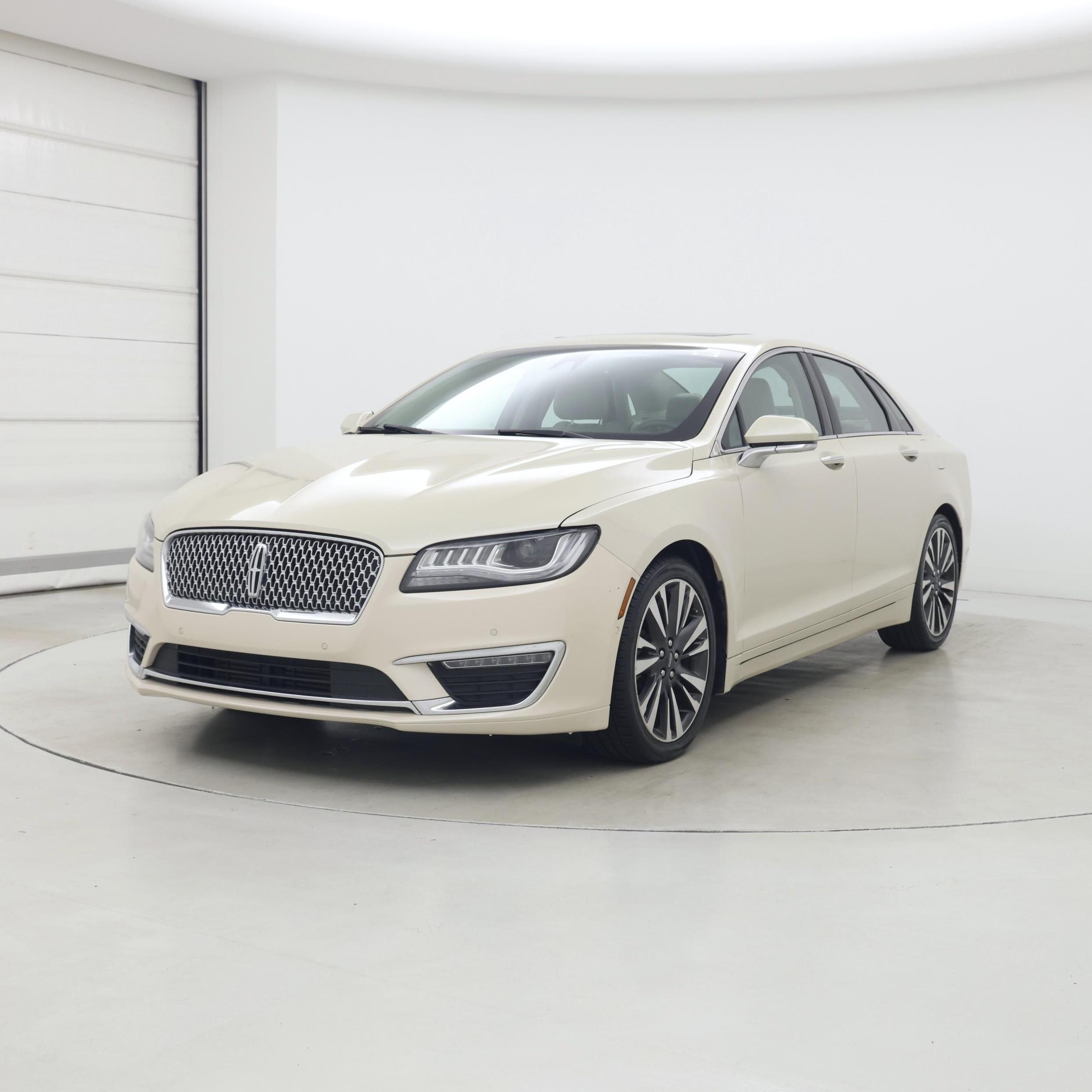 Thumbnail: 2018 Lincoln MKZ - 4