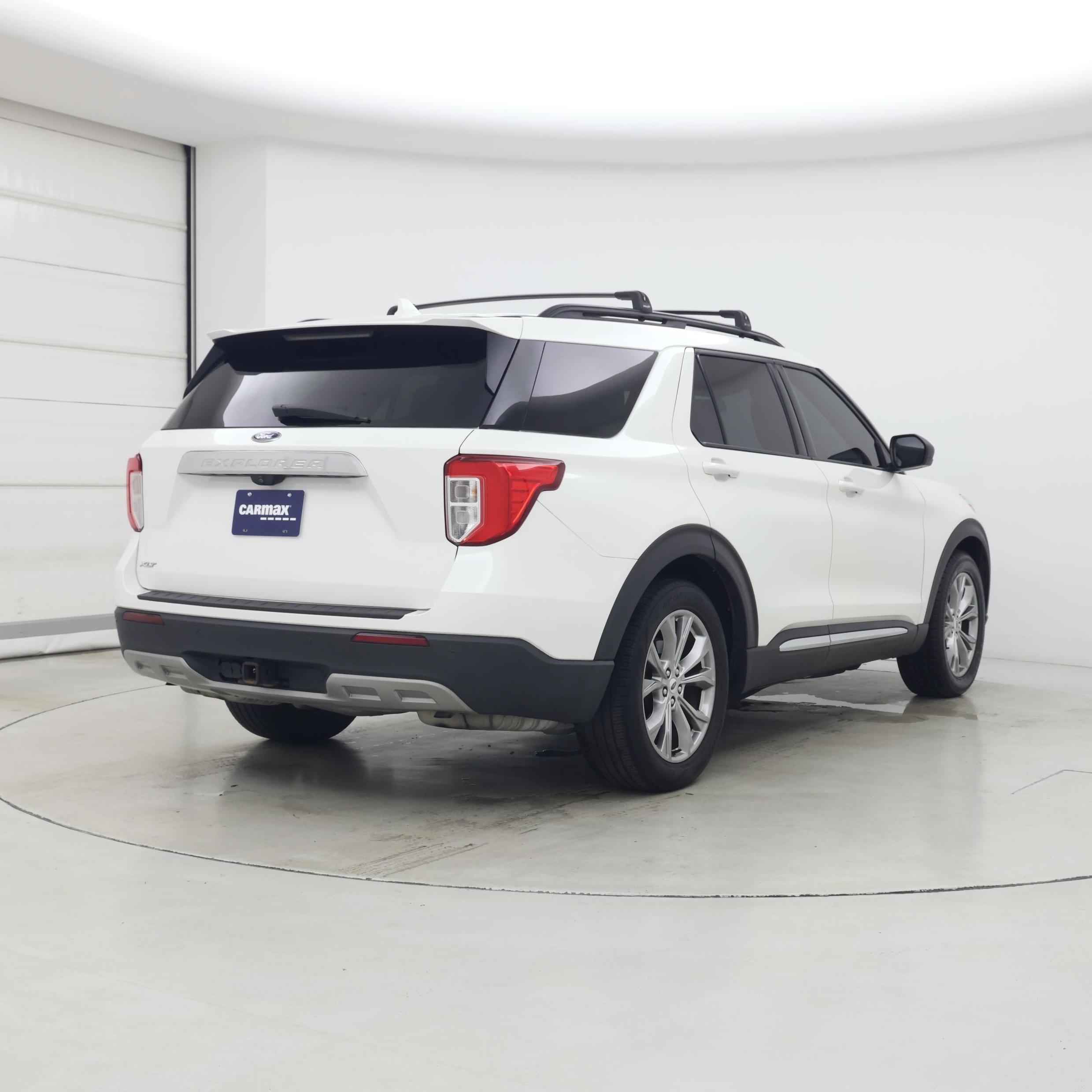 Thumbnail: 2021 Ford Explorer - 8