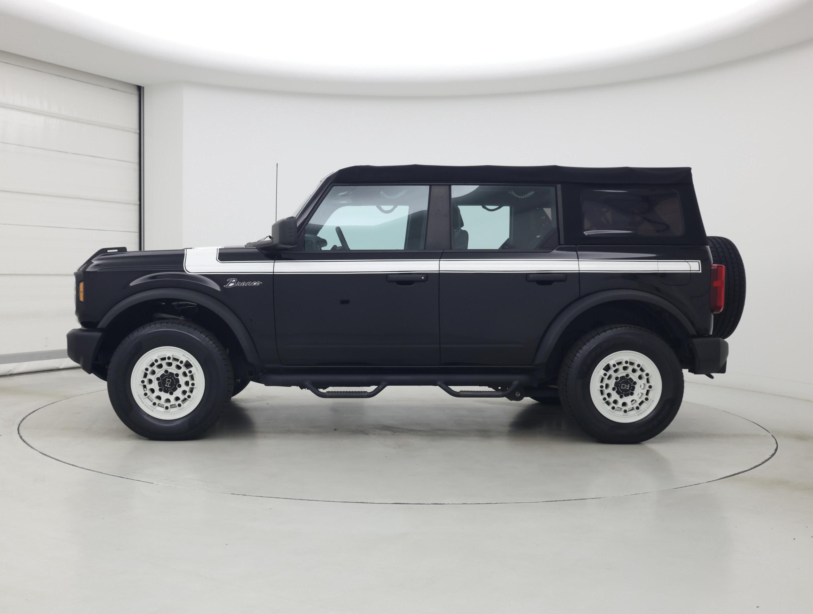Thumbnail: 2023 Ford Bronco - 3