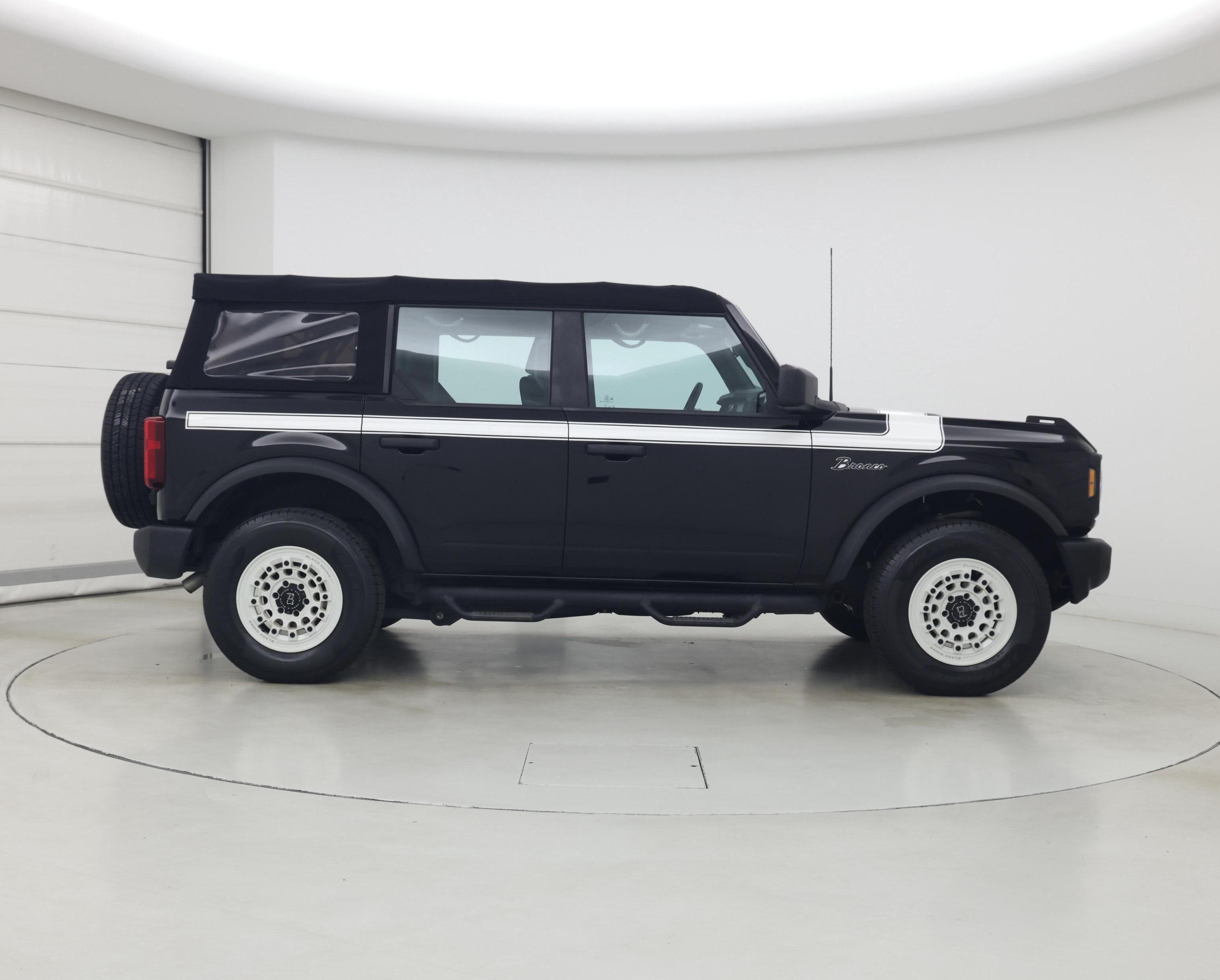 Thumbnail: 2023 Ford Bronco - 7