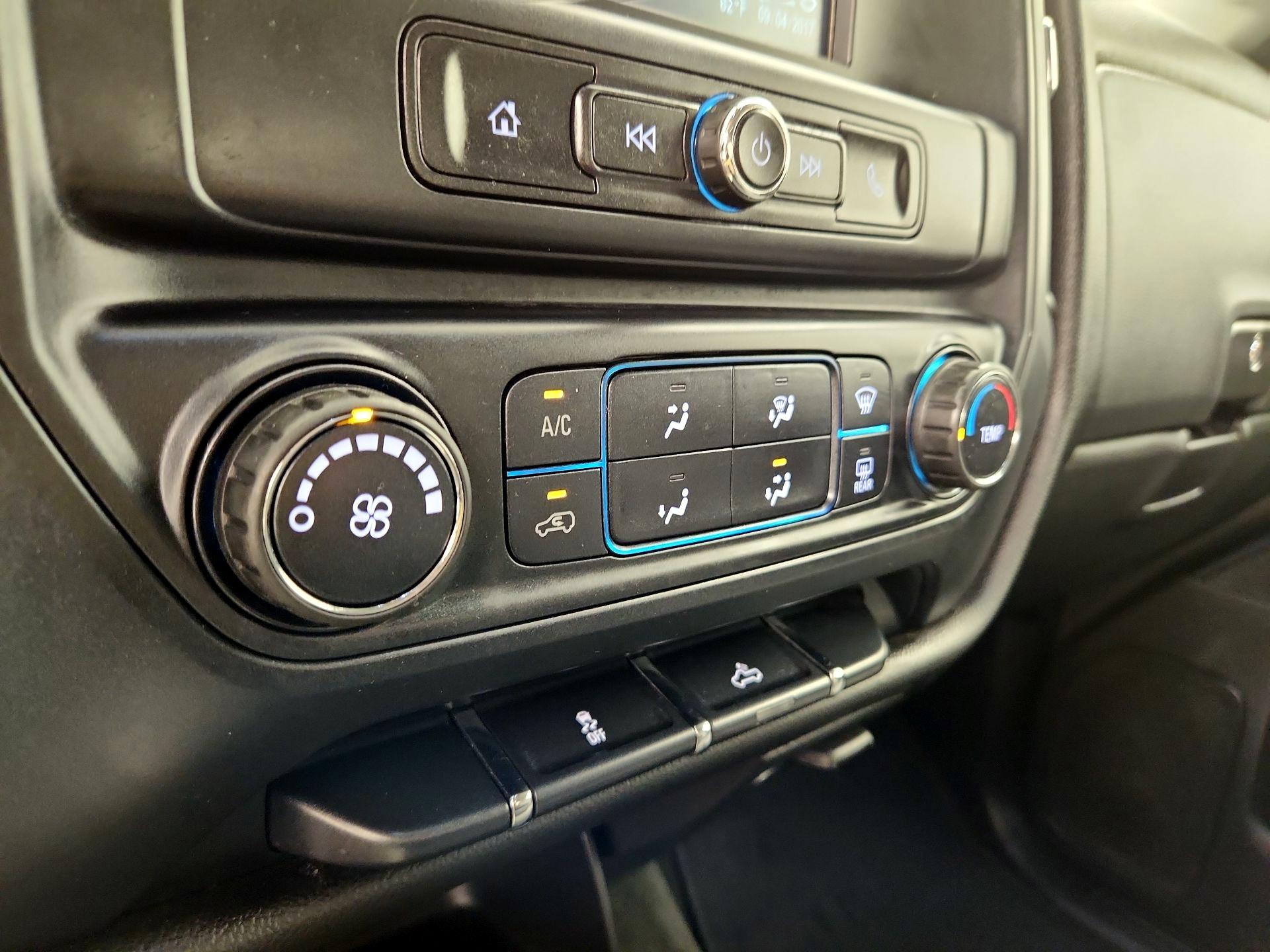 Thumbnail: 2017 Chevrolet Silverado 1500 - 15