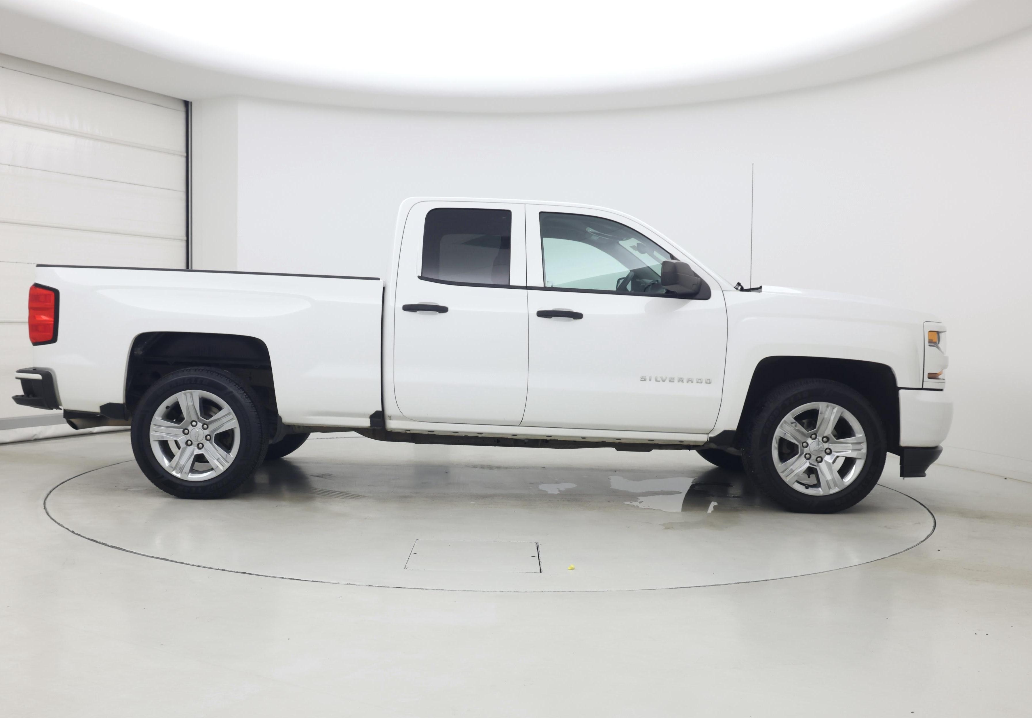 Thumbnail: 2017 Chevrolet Silverado 1500 - 7
