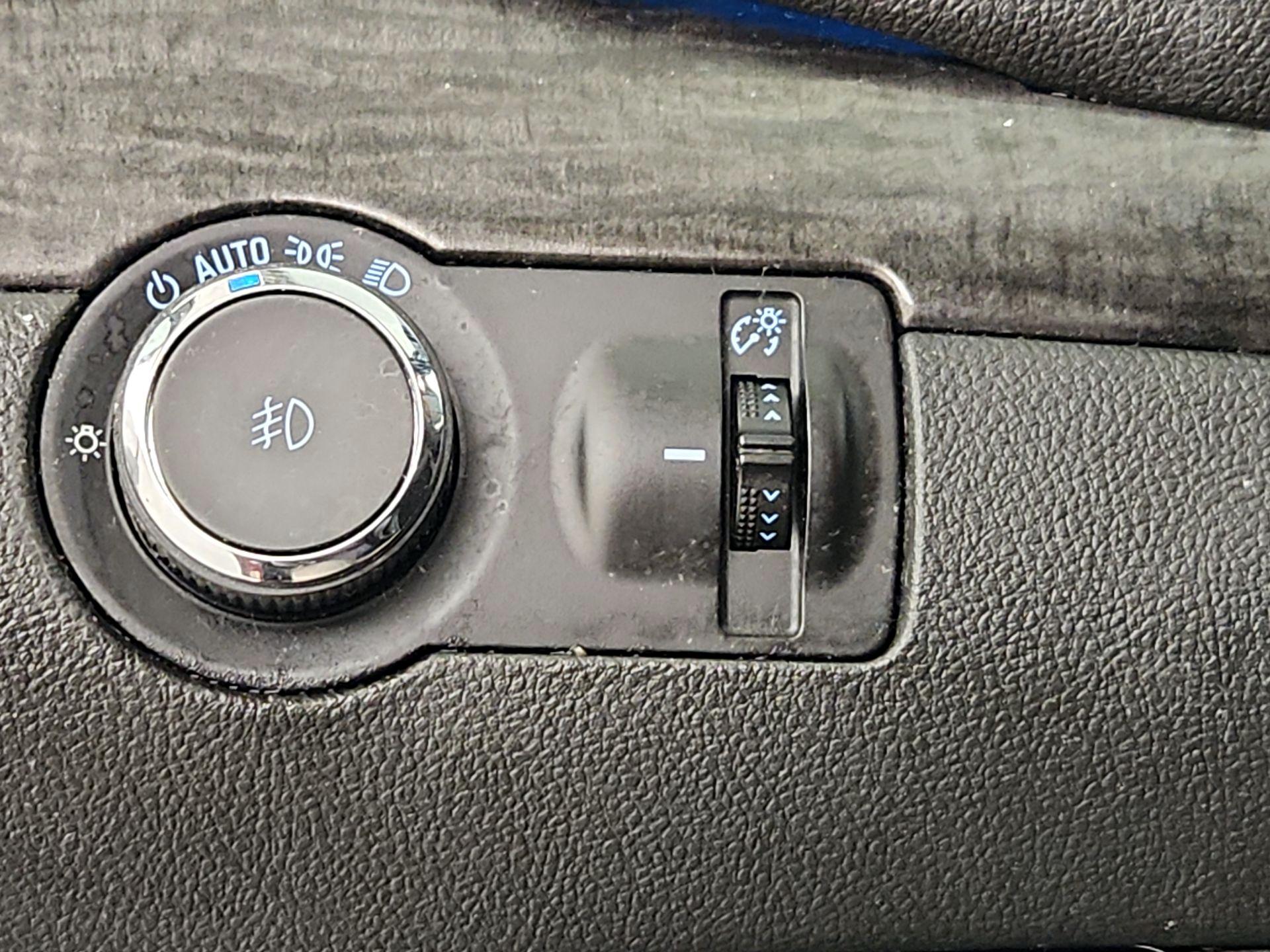 Thumbnail: 2014 Buick Encore - 13
