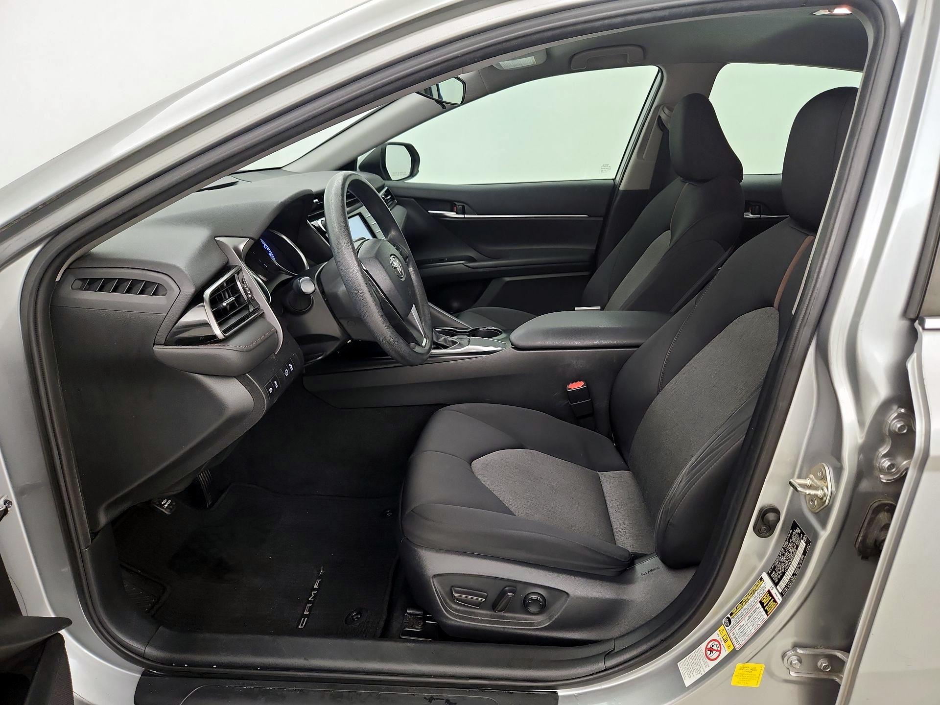 Thumbnail: 2019 Toyota Camry - 11