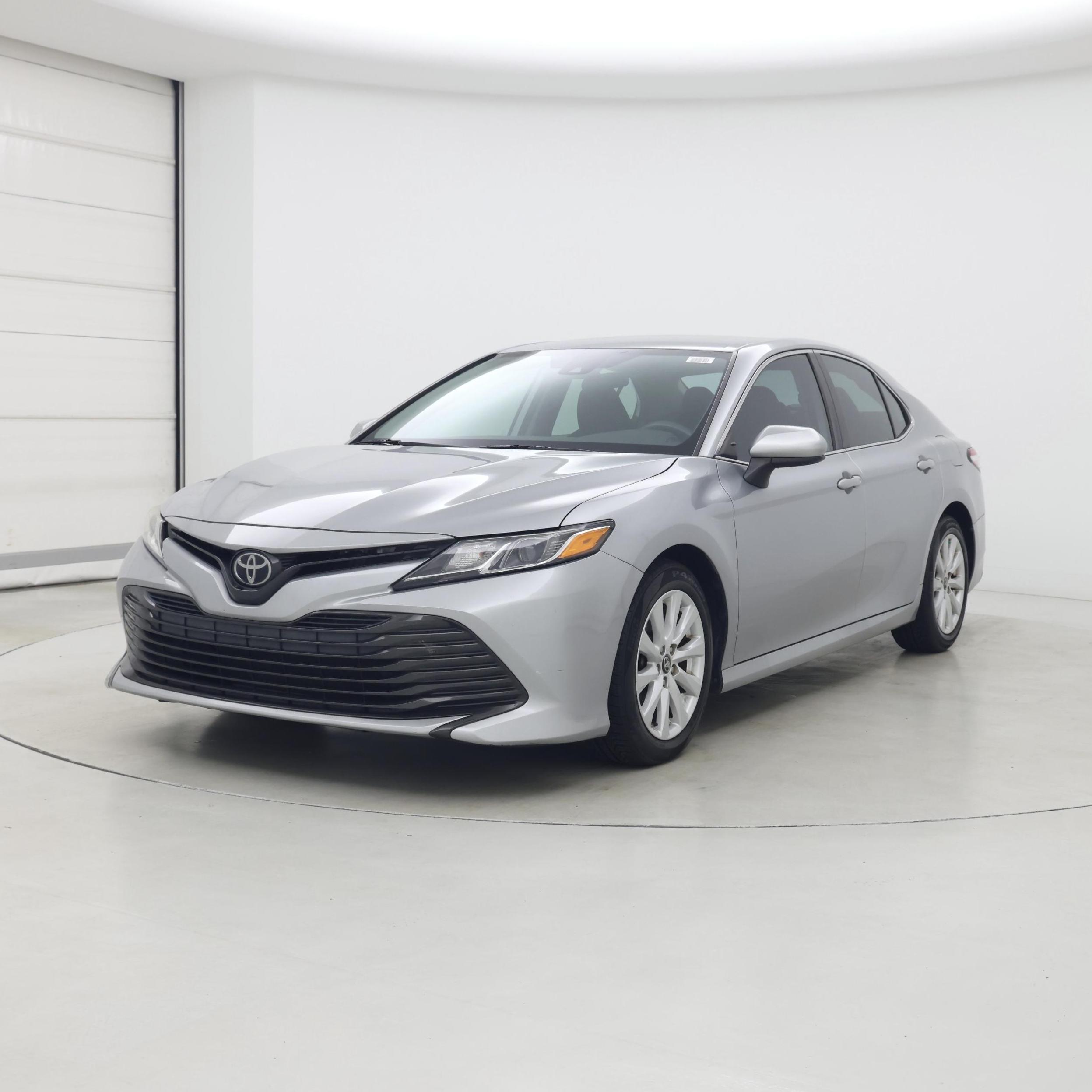 Thumbnail: 2019 Toyota Camry - 4