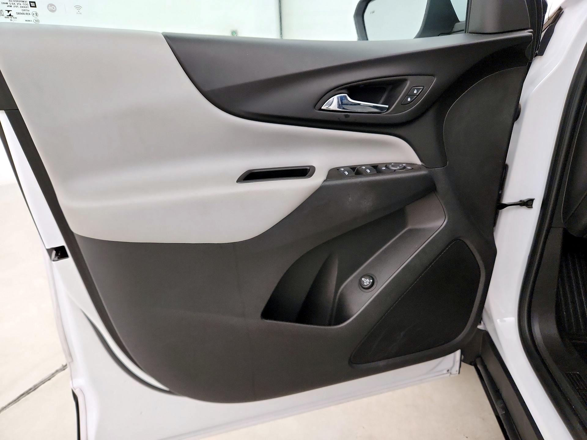 Thumbnail: 2022 Chevrolet Equinox - 12