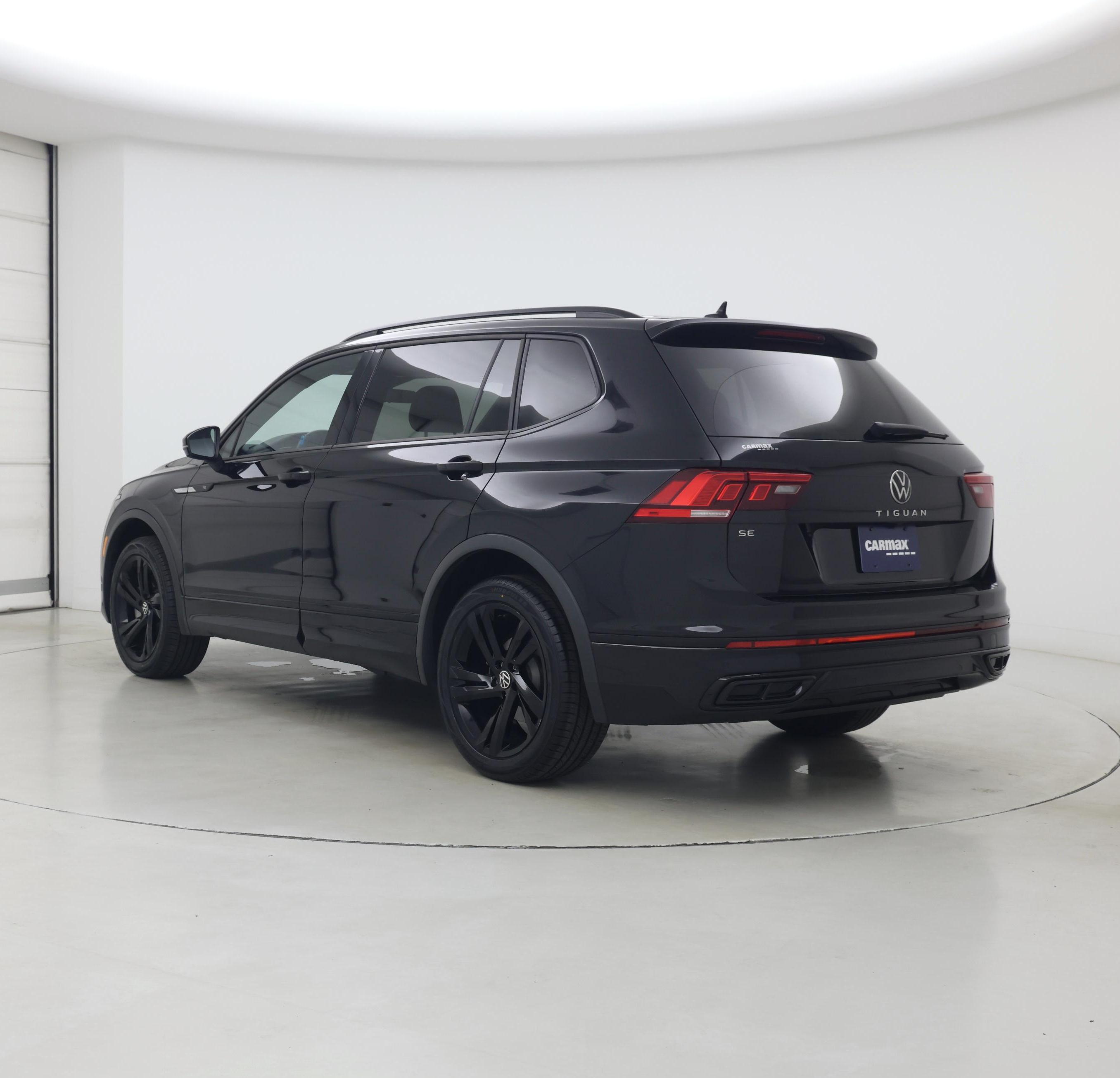 Thumbnail: 2023 Volkswagen Tiguan - 2