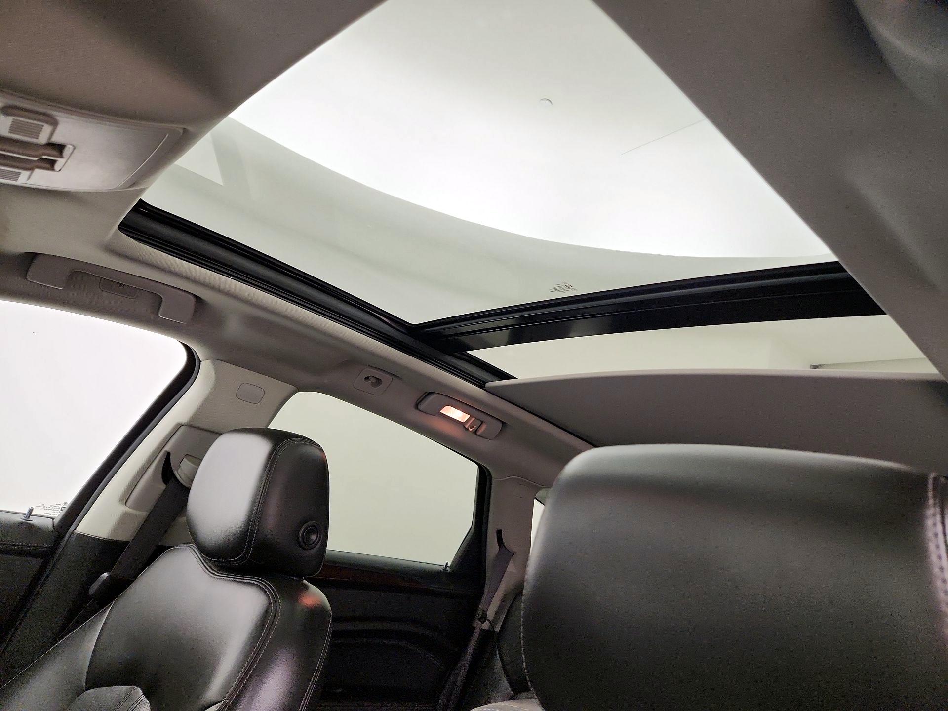 Thumbnail: 2016 Cadillac SRX - 19