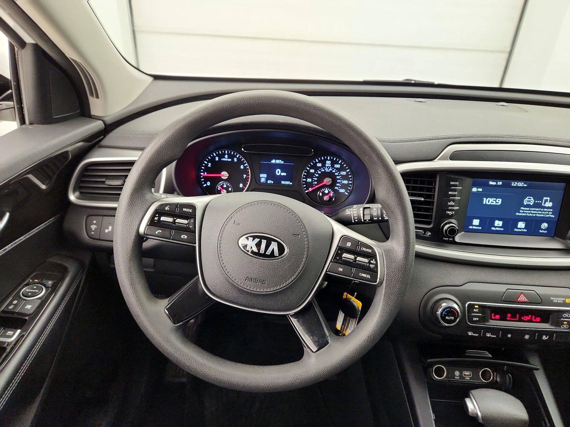 Thumbnail: 2019 Kia Sorento - 10