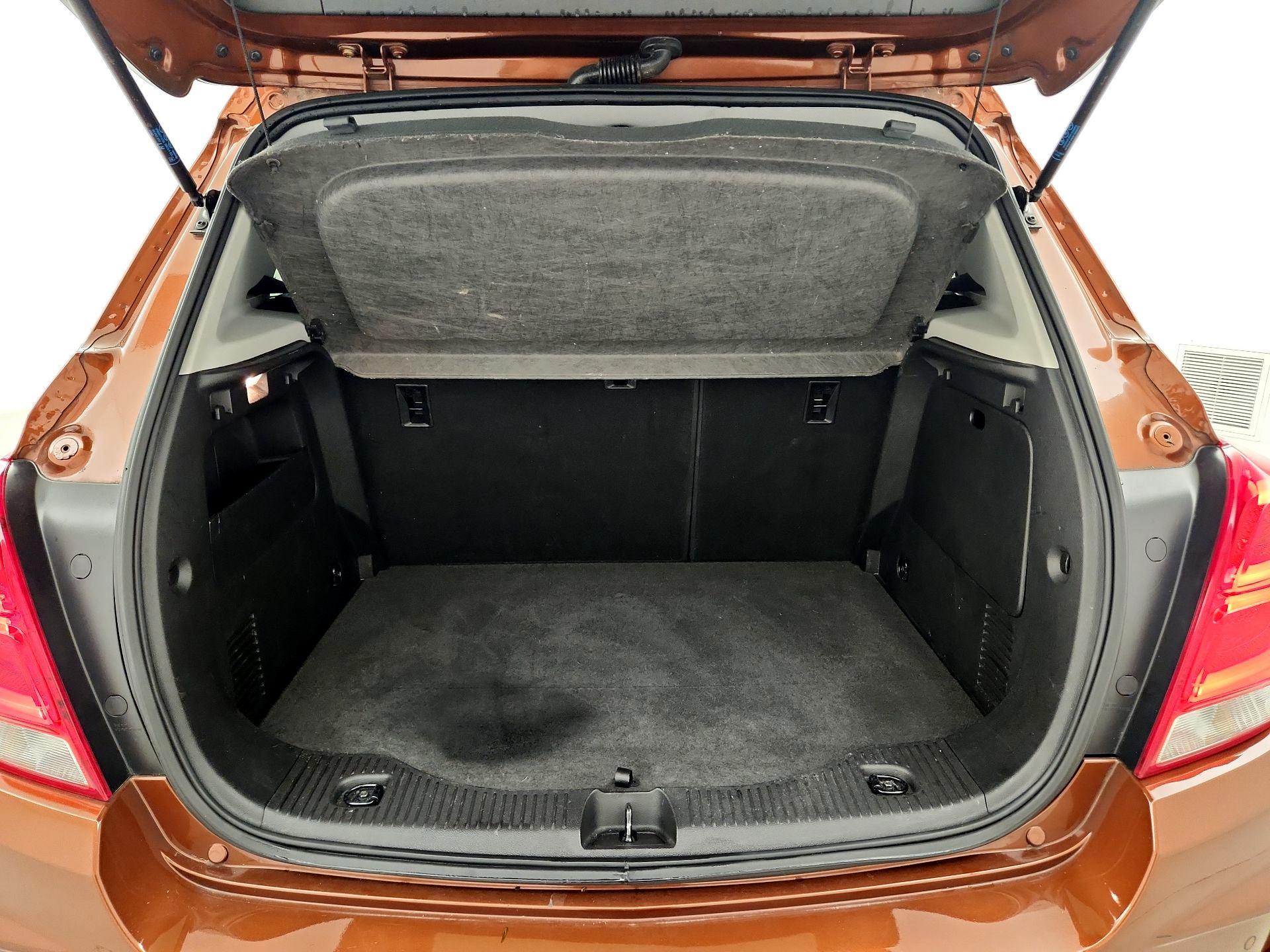 Thumbnail: 2019 Chevrolet Trax - 20