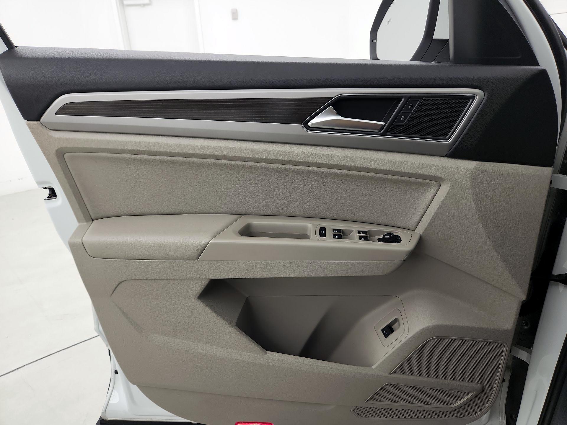Thumbnail: 2019 Volkswagen Atlas - 12