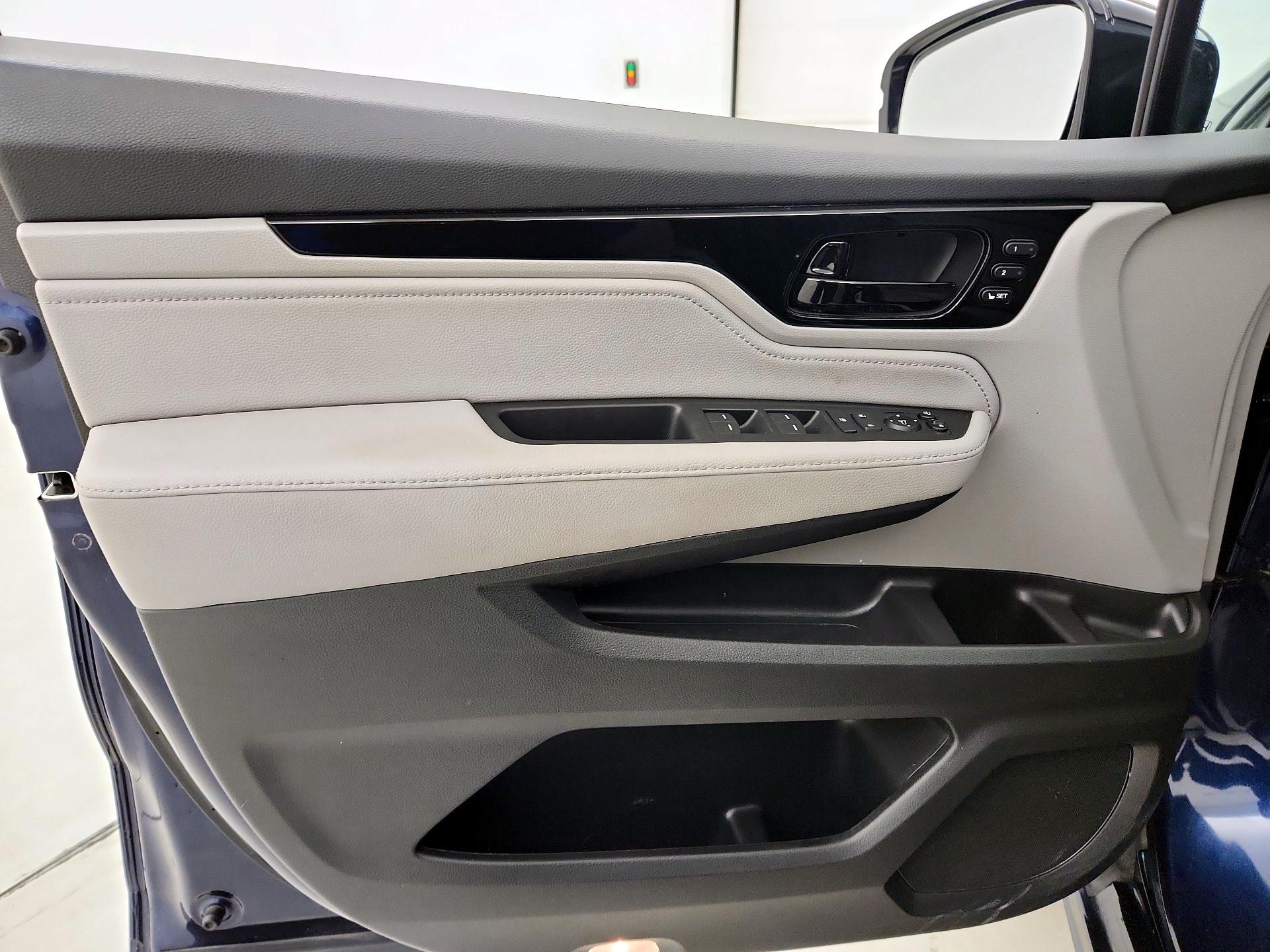 Thumbnail: 2019 Honda Odyssey - 12