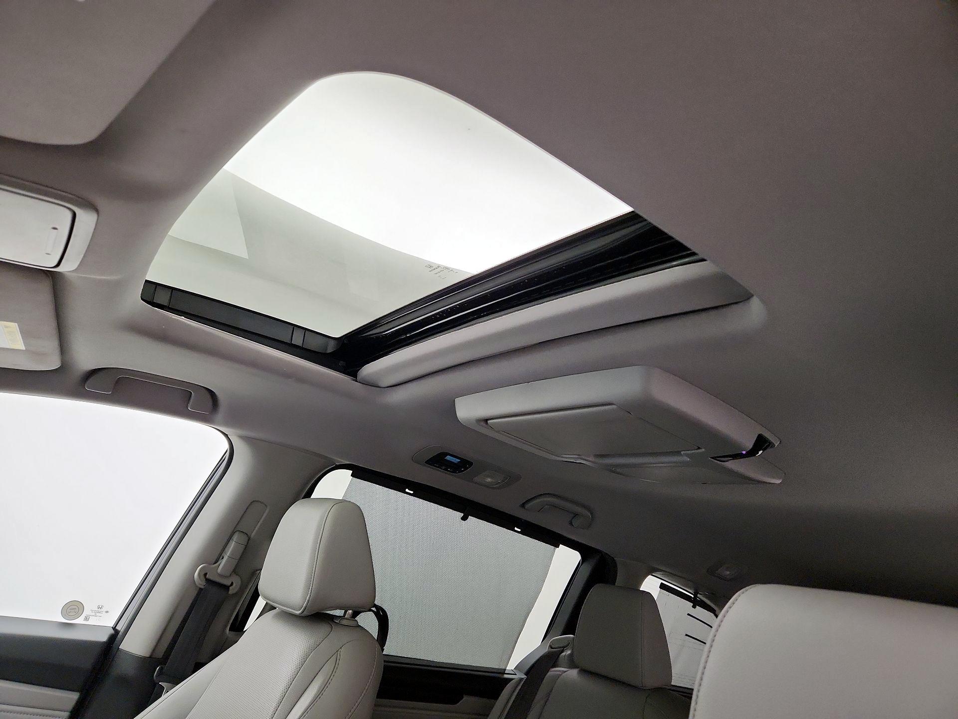 Thumbnail: 2019 Honda Odyssey - 20