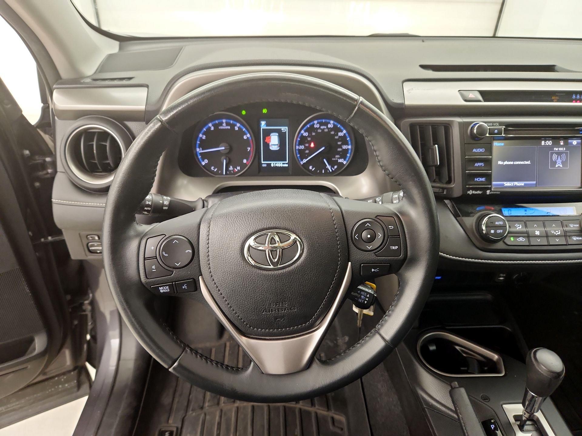 Thumbnail: 2017 Toyota RAV4 - 10