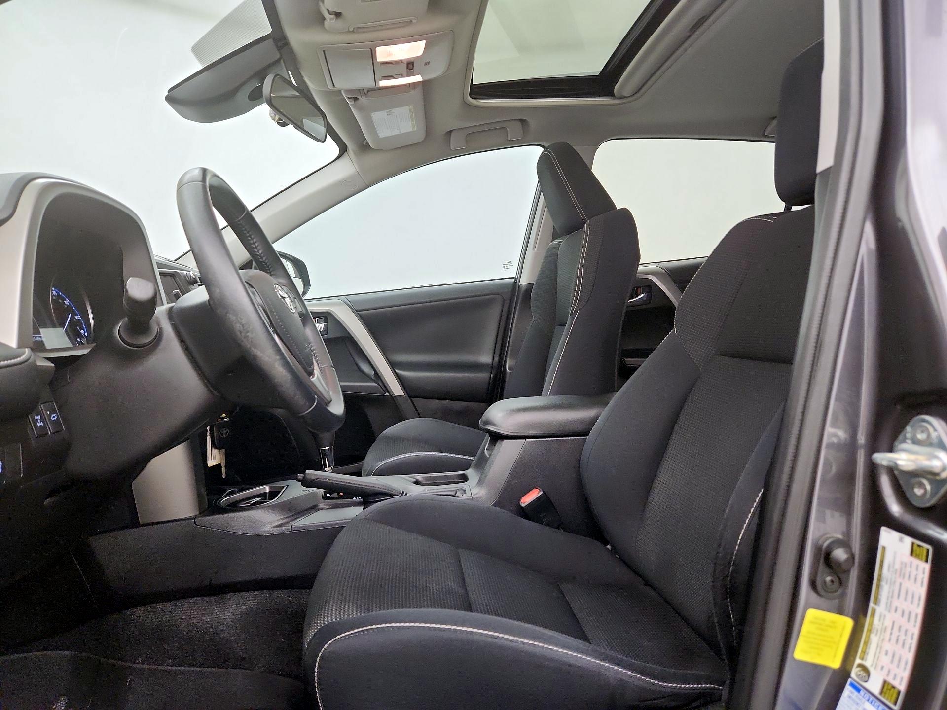Thumbnail: 2017 Toyota RAV4 - 11