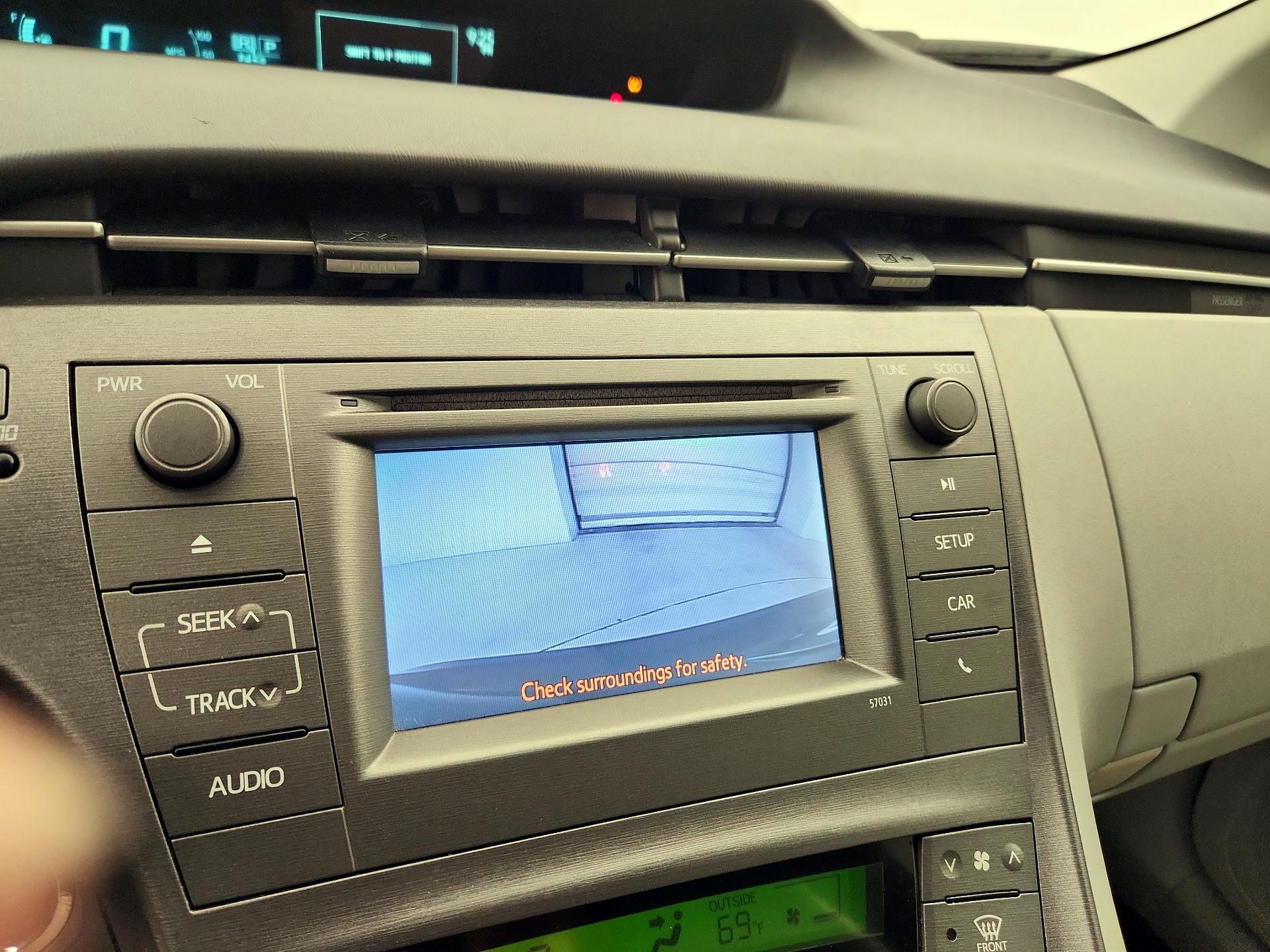 Thumbnail: 2015 Toyota Prius - 14