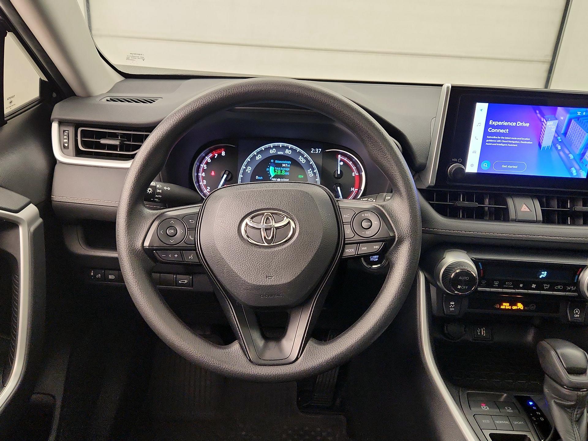 Thumbnail: 2024 Toyota RAV4 - 10