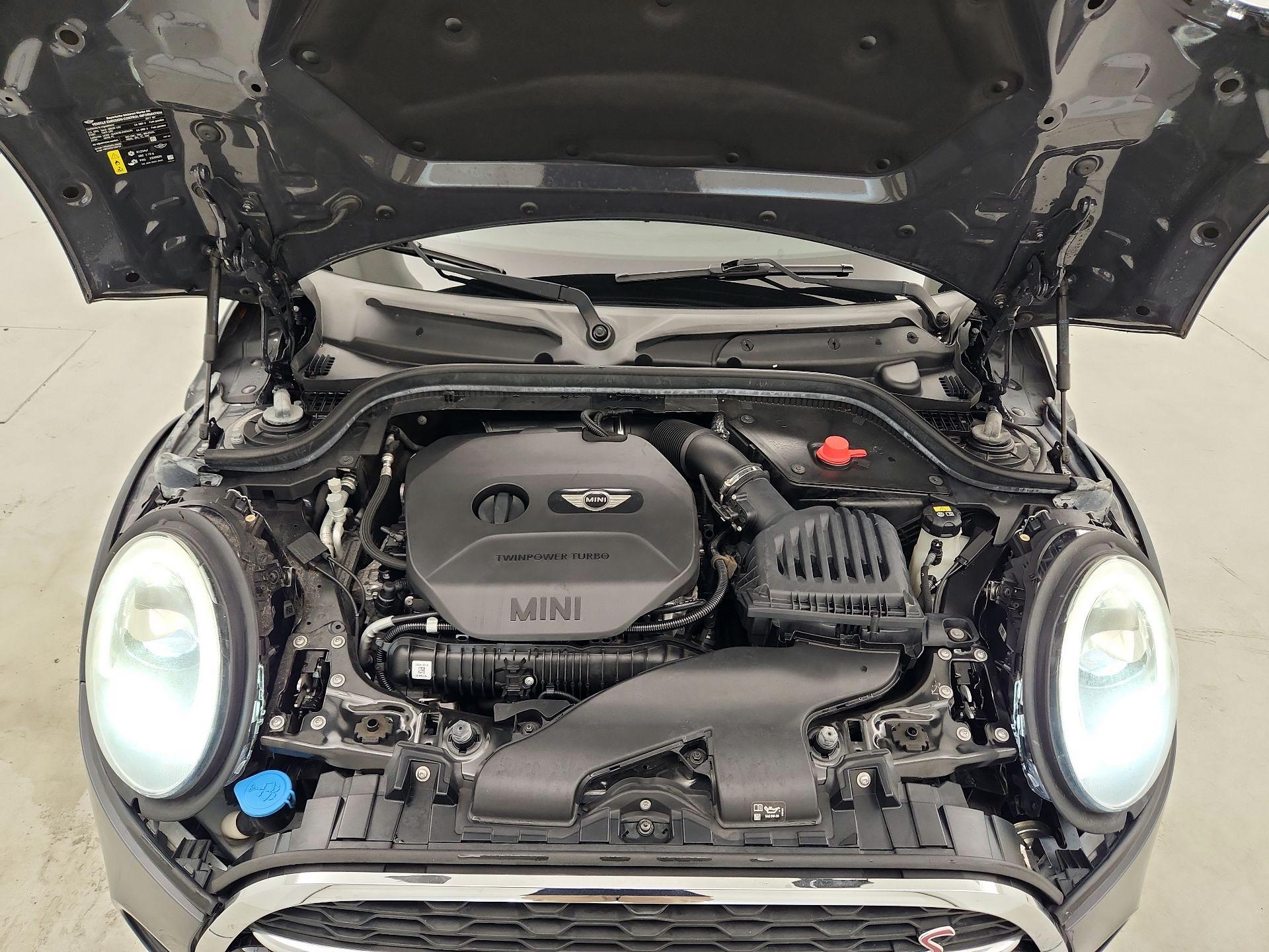 Thumbnail: 2017 MINI Cooper Hardtop - 20