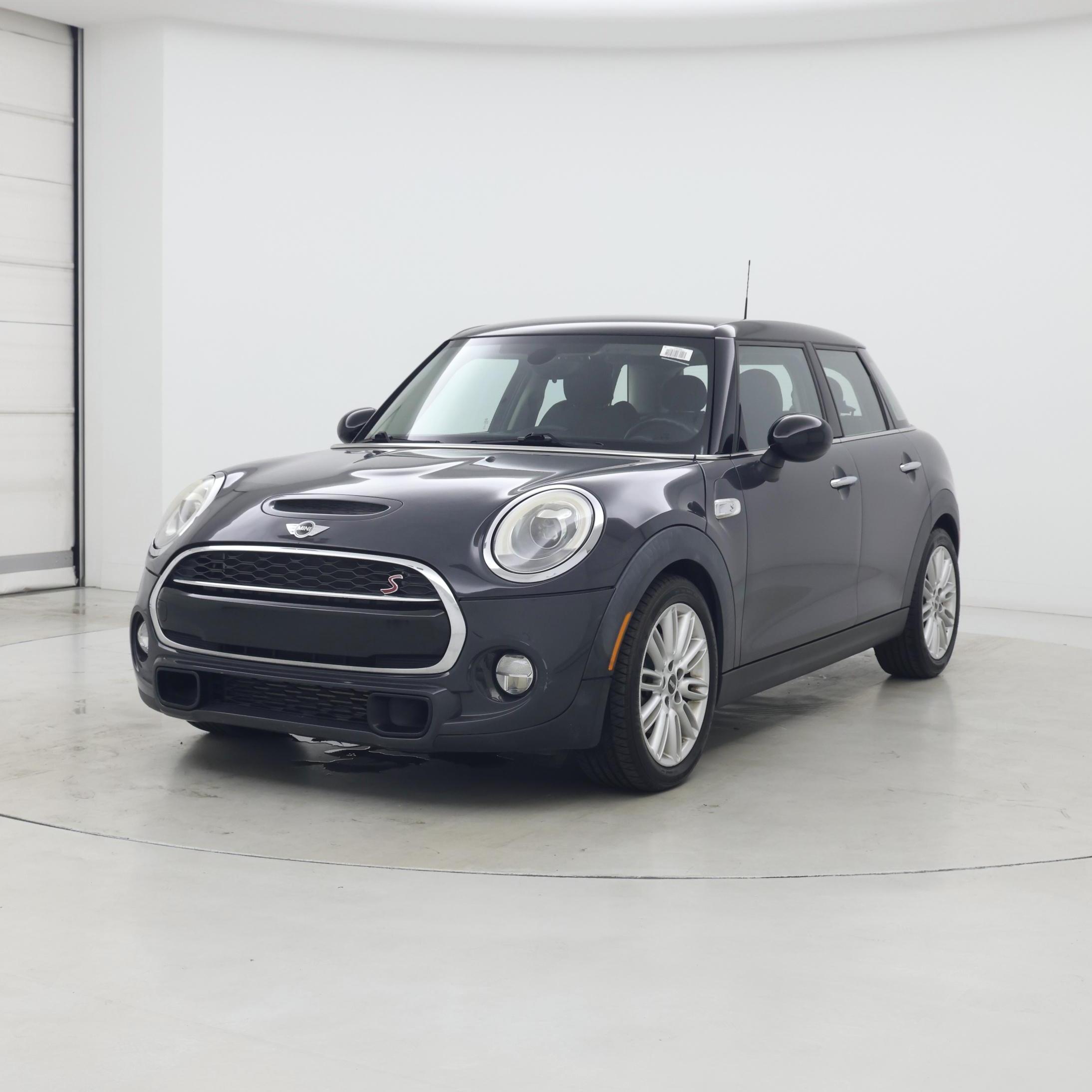 Thumbnail: 2017 MINI Cooper Hardtop - 4