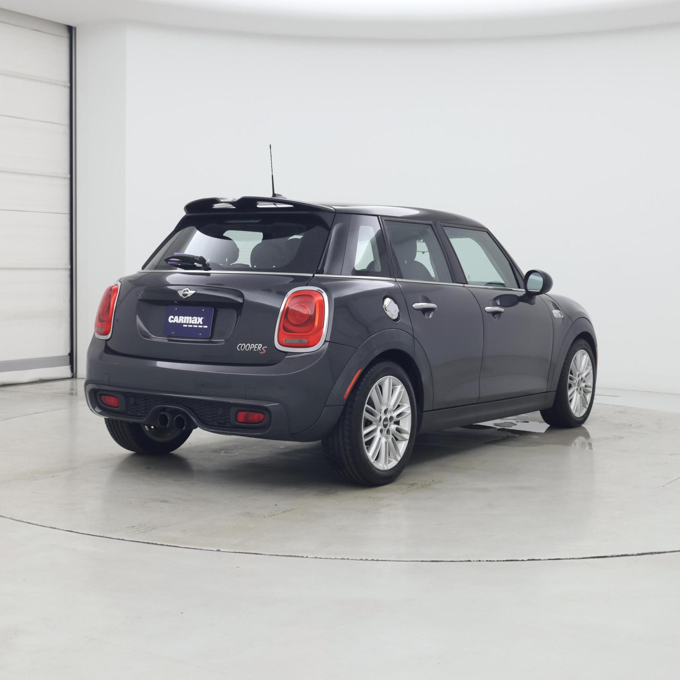 Thumbnail: 2017 MINI Cooper Hardtop - 8