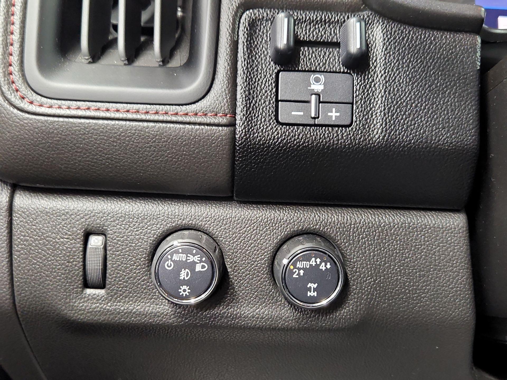 Thumbnail: 2019 GMC Canyon - 13