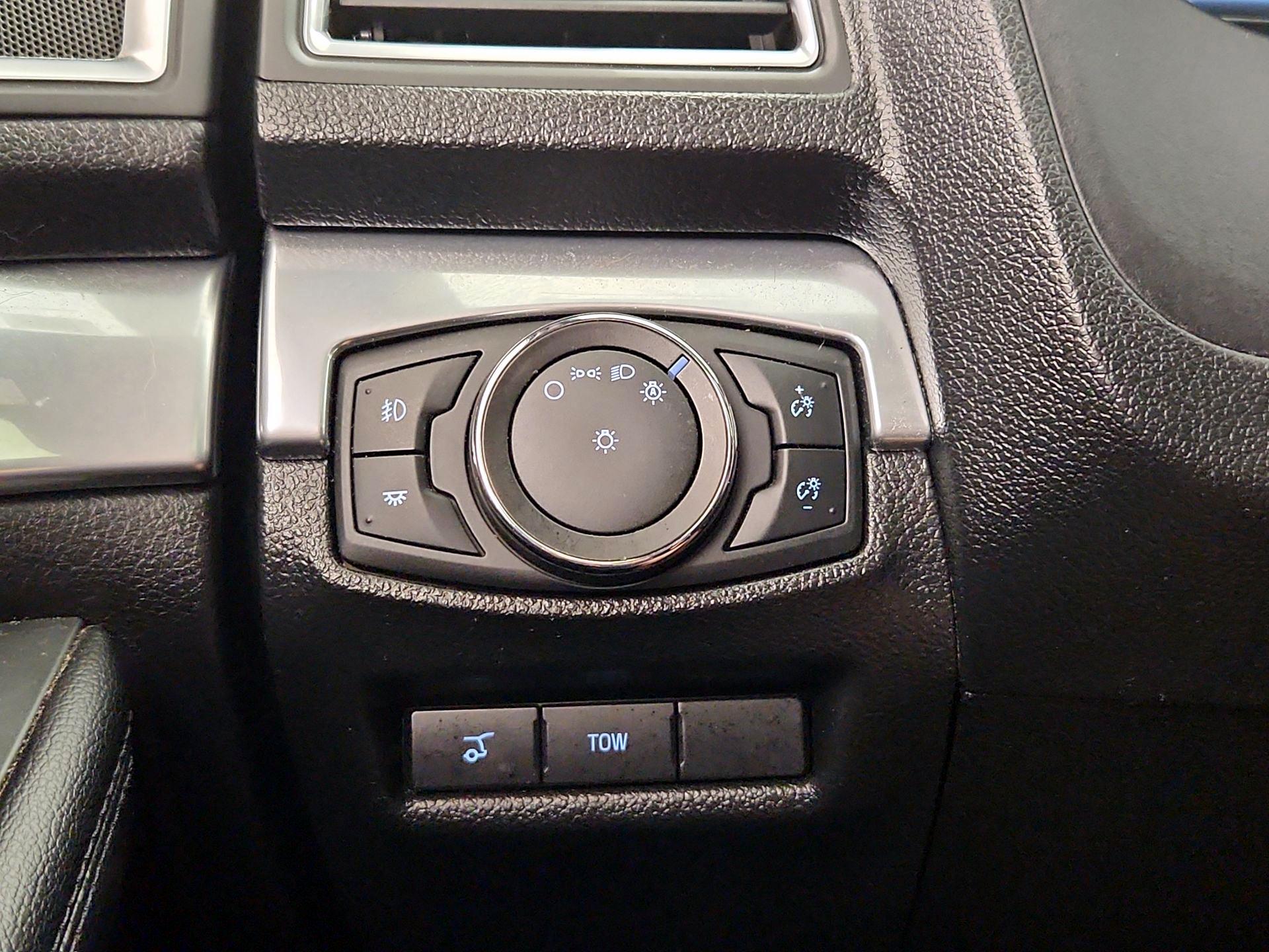 Thumbnail: 2017 Ford Explorer - 13