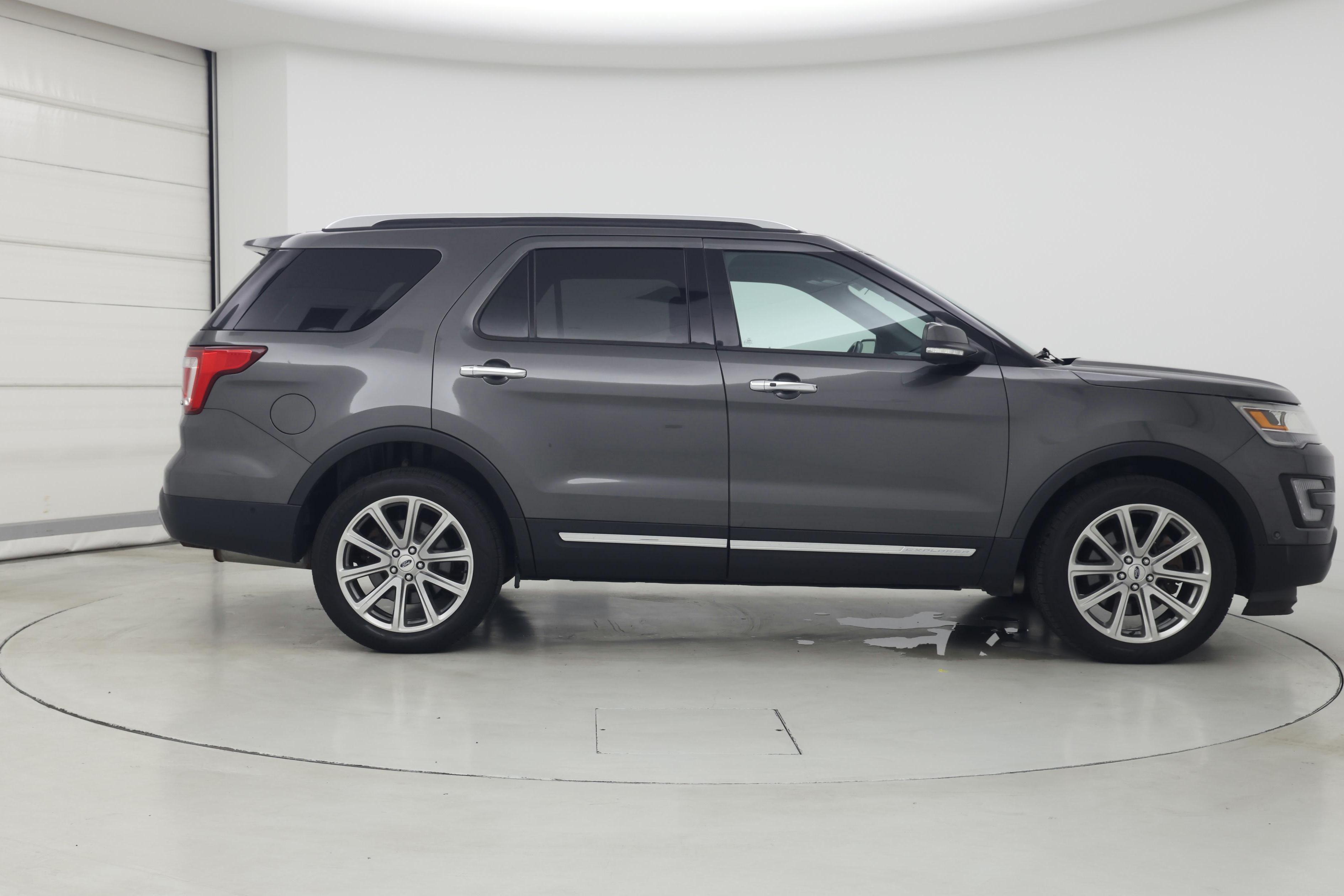 Thumbnail: 2017 Ford Explorer - 7