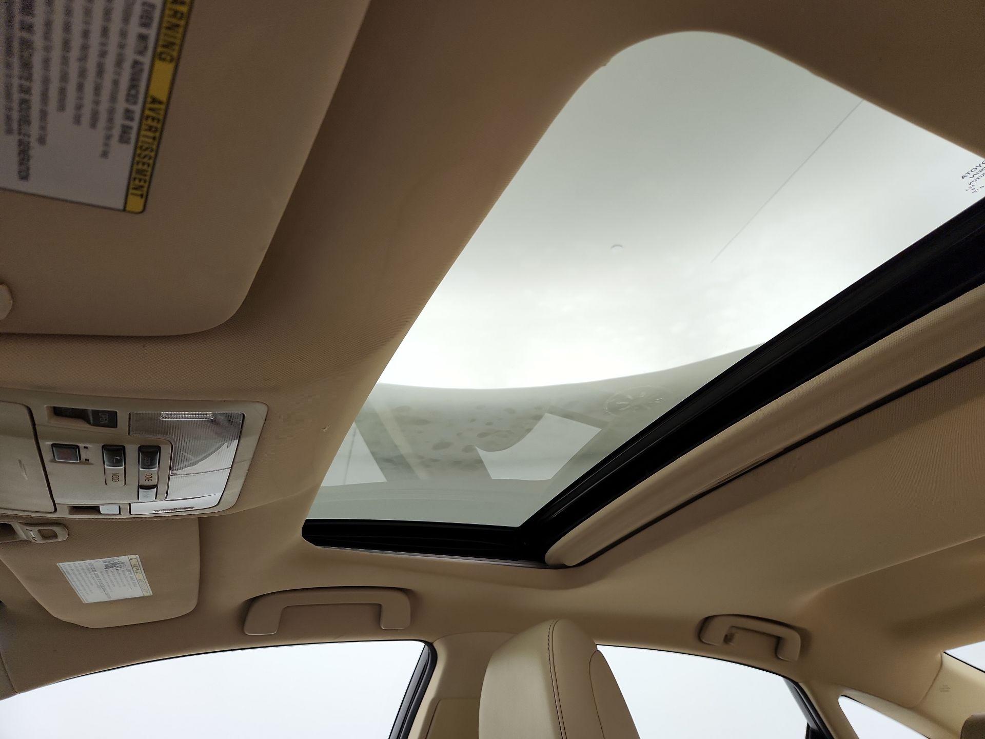 Thumbnail: 2016 Toyota Avalon - 20