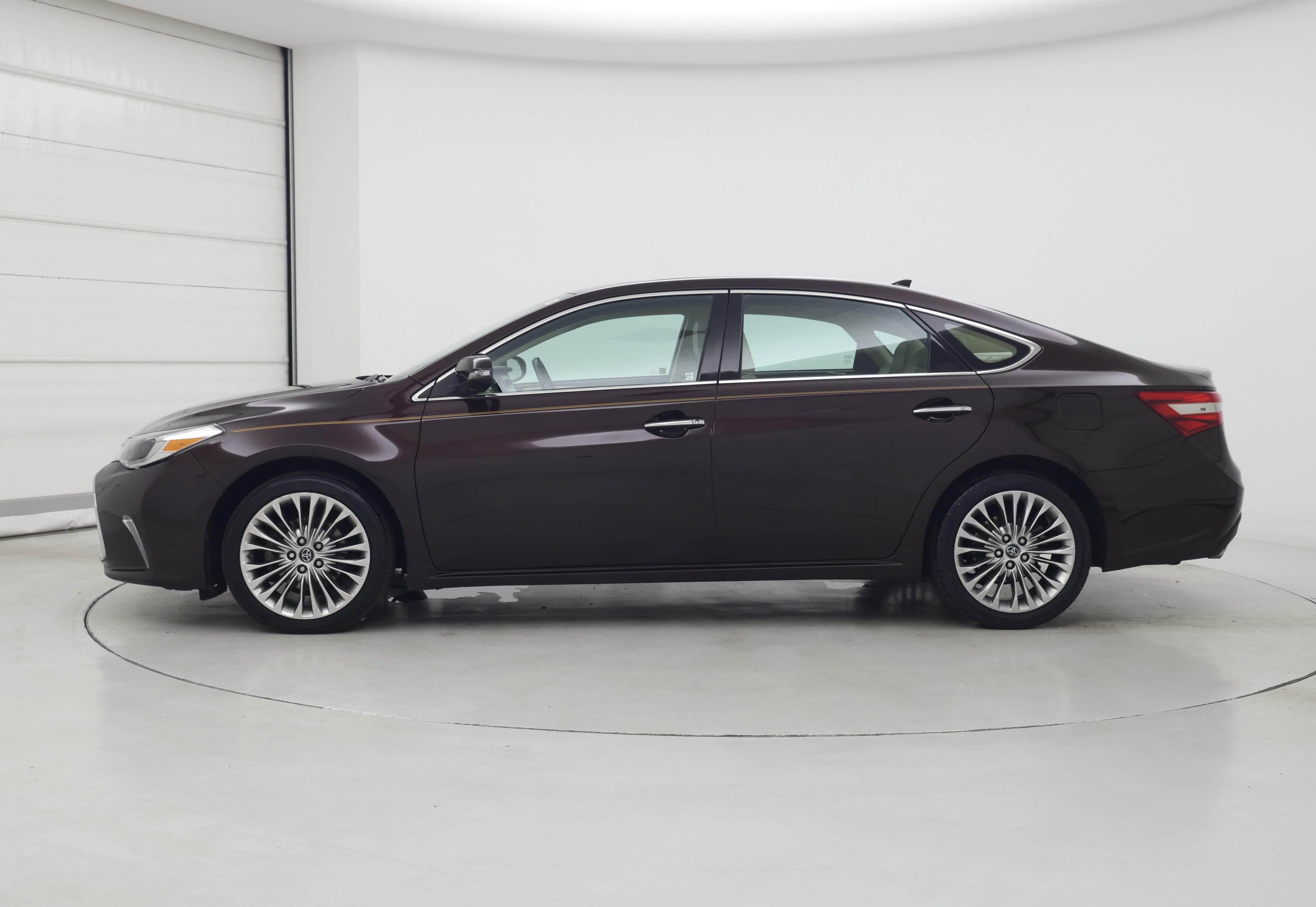Thumbnail: 2016 Toyota Avalon - 3