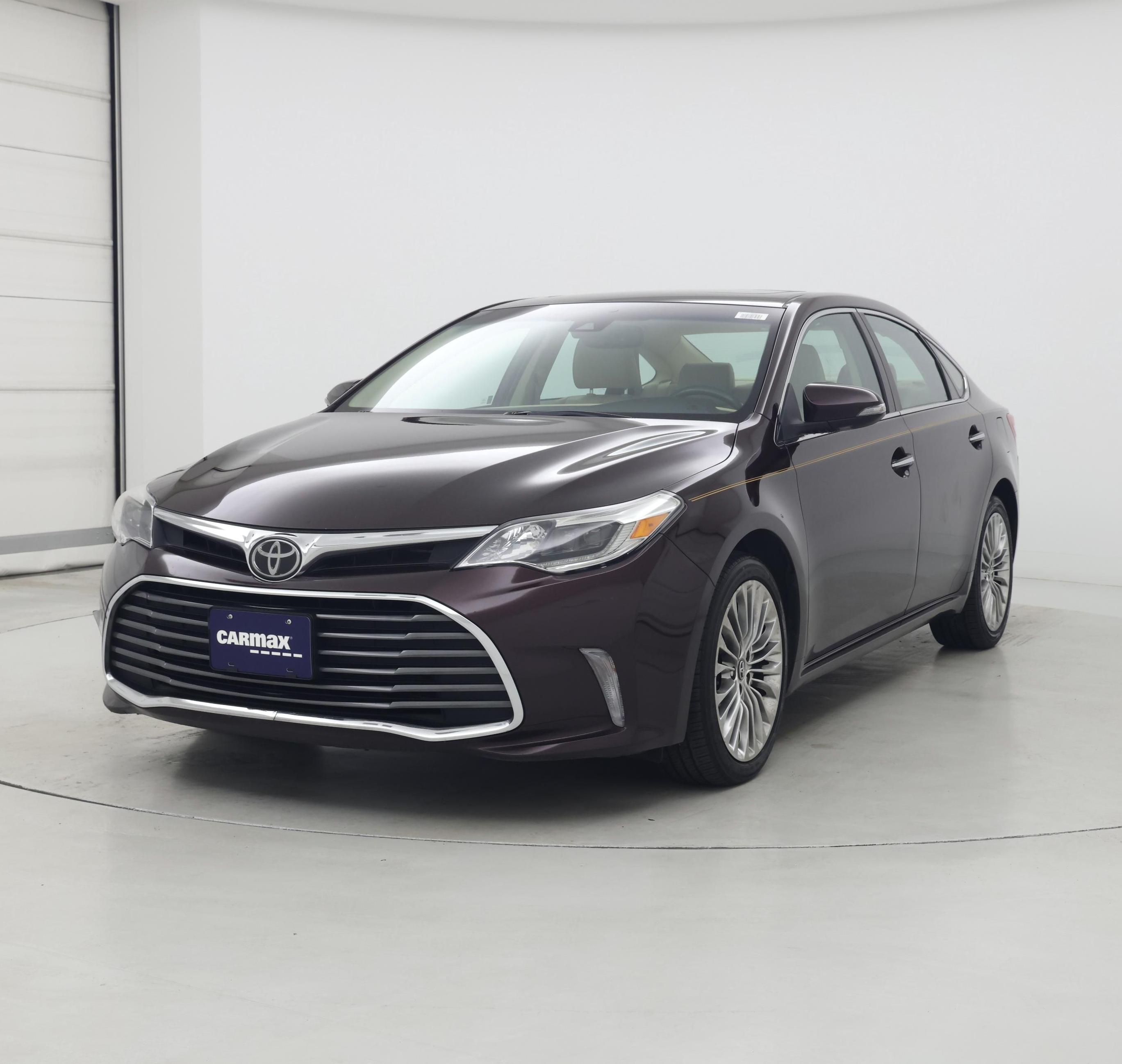 Thumbnail: 2016 Toyota Avalon - 4