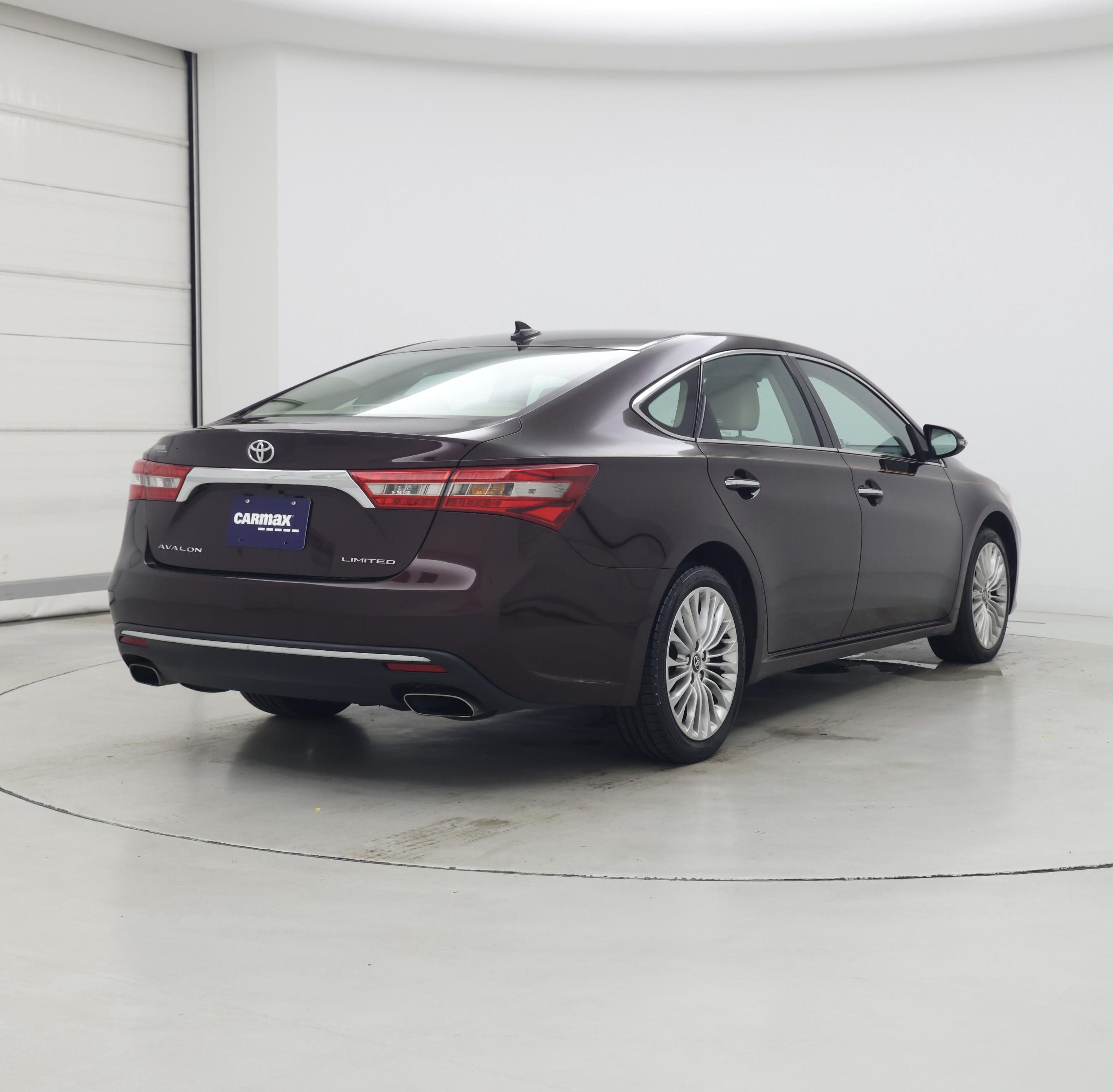 Thumbnail: 2016 Toyota Avalon - 8
