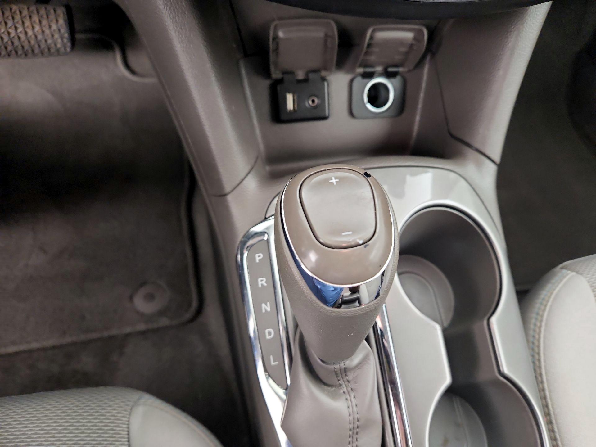 Thumbnail: 2018 Chevrolet Cruze - 18