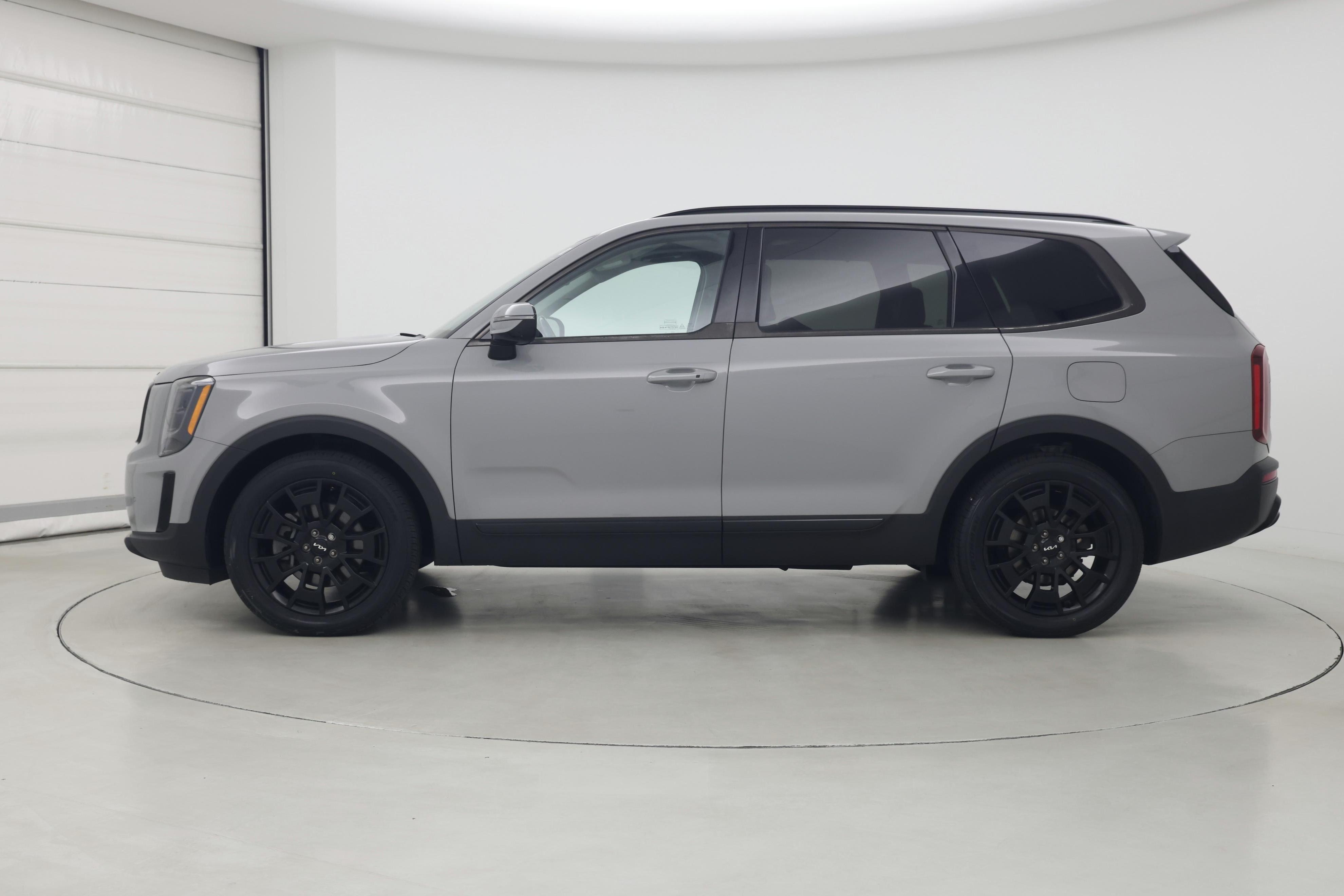 Thumbnail: 2022 Kia Telluride - 3
